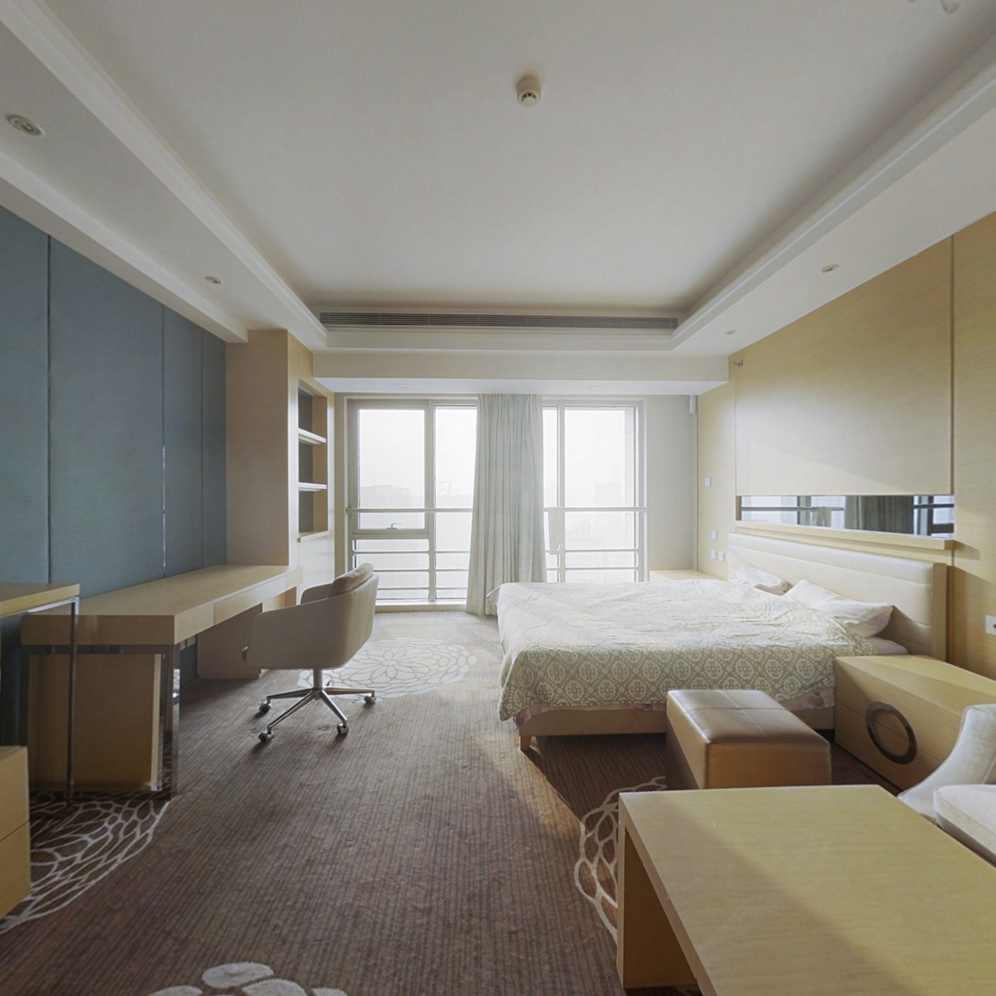 勒泰  酒店式公寓 40年产权  首付五成