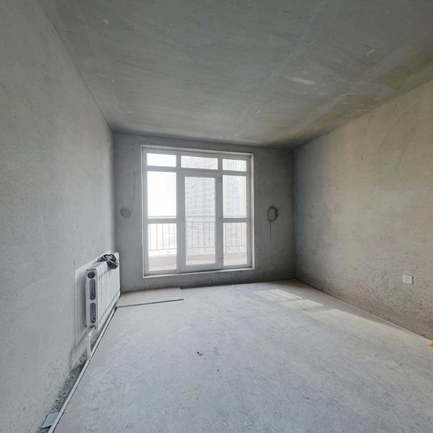 尚东辉煌城Loft使用127米三室两厅两卫带露台满五唯一