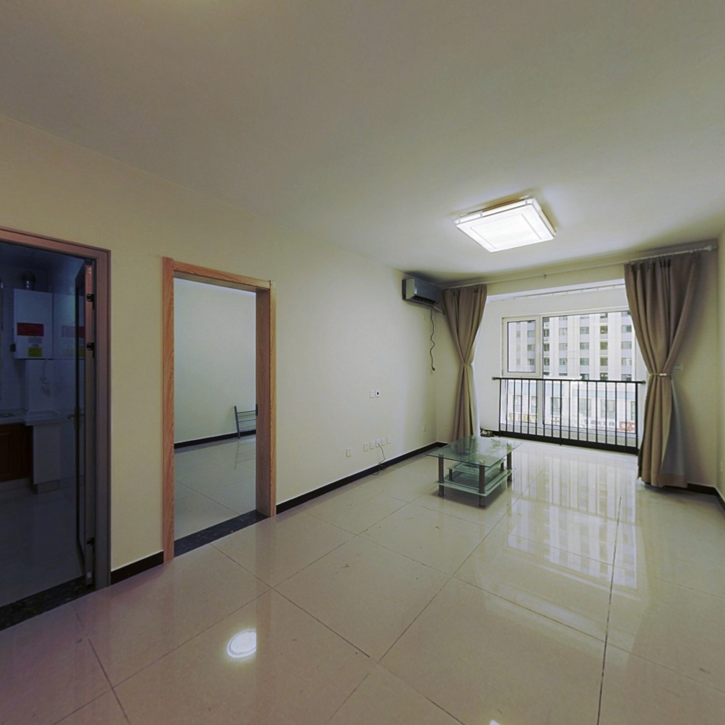 狮子城满二，全南两居室，诚心出售