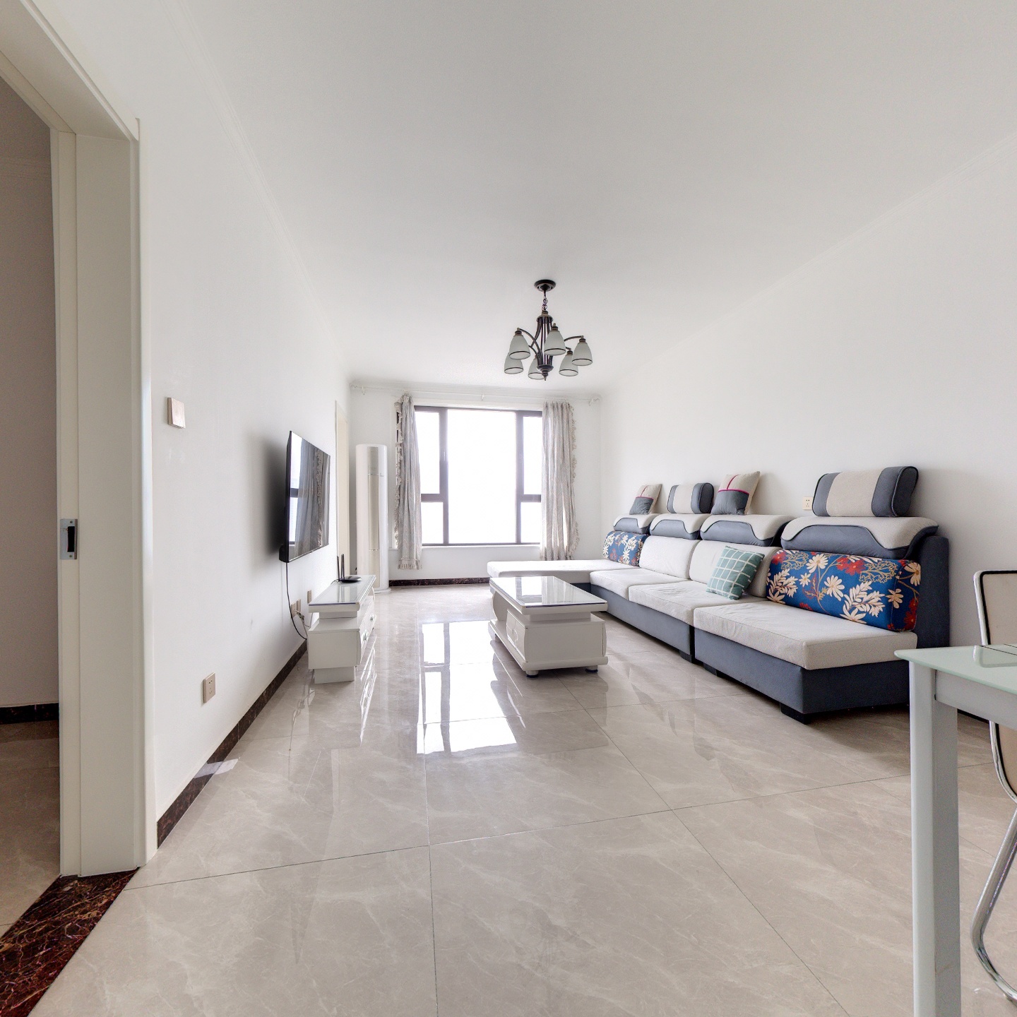 鸿坤全阳三居室   精装修   中高层   满二年