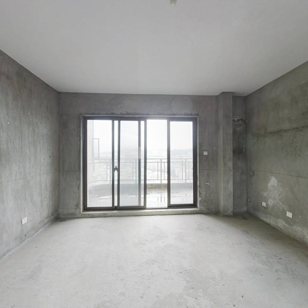 2015年次新房新景华府国际 电梯顶楼楼中楼 带大露台