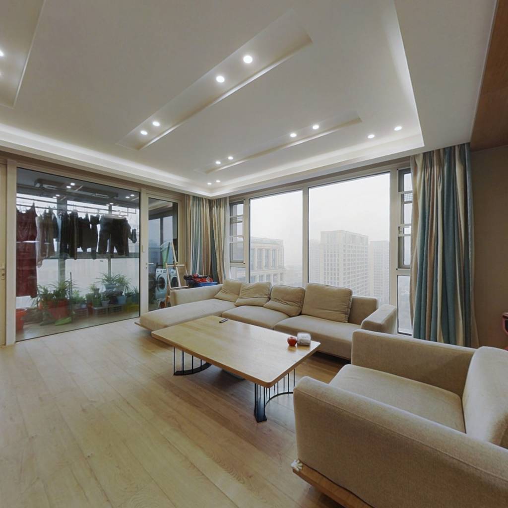 绿城高品质、近75平米超大客厅的玉兰东大平层4房