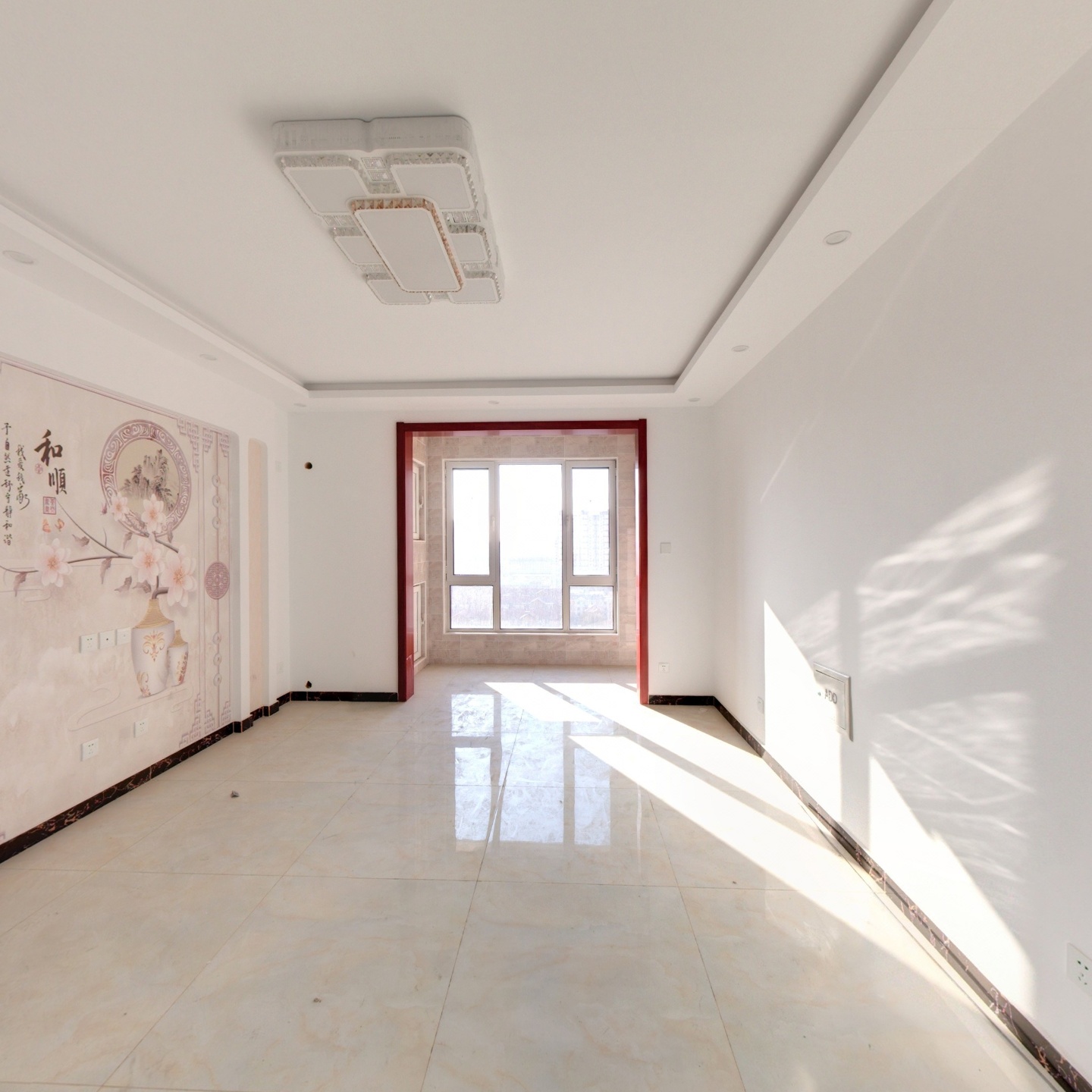 房本满二，南北通透精装修，带车库带地下室