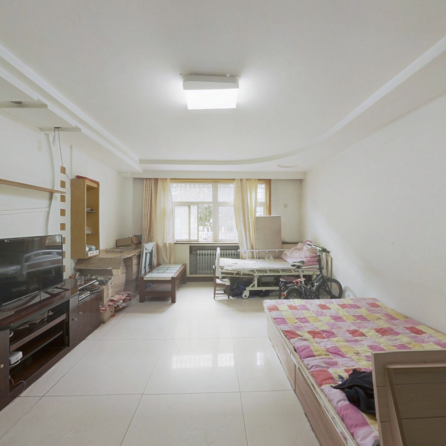 华阳路建行家属院南北通透大四居，房本满二年。