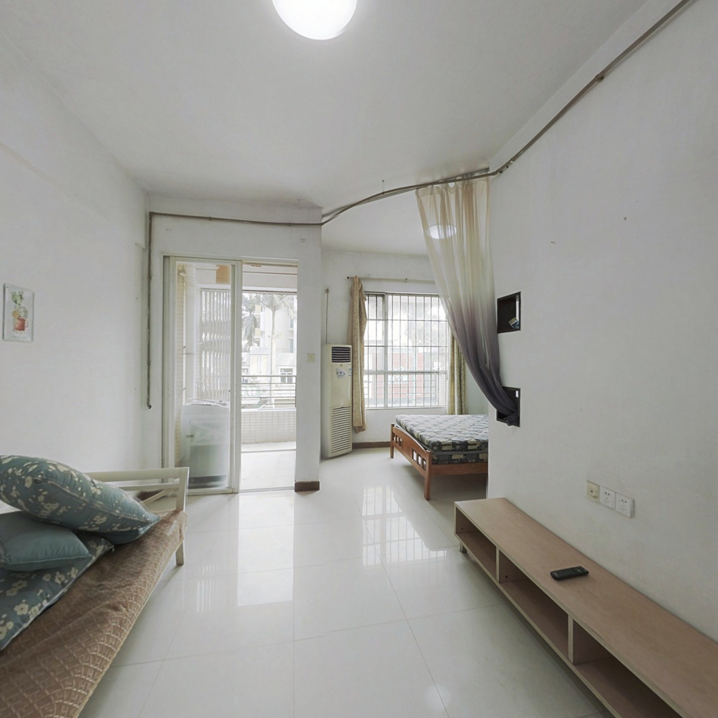 星宝朝东住宅公寓，满五唯一税费少带小阳台，舒适宜居