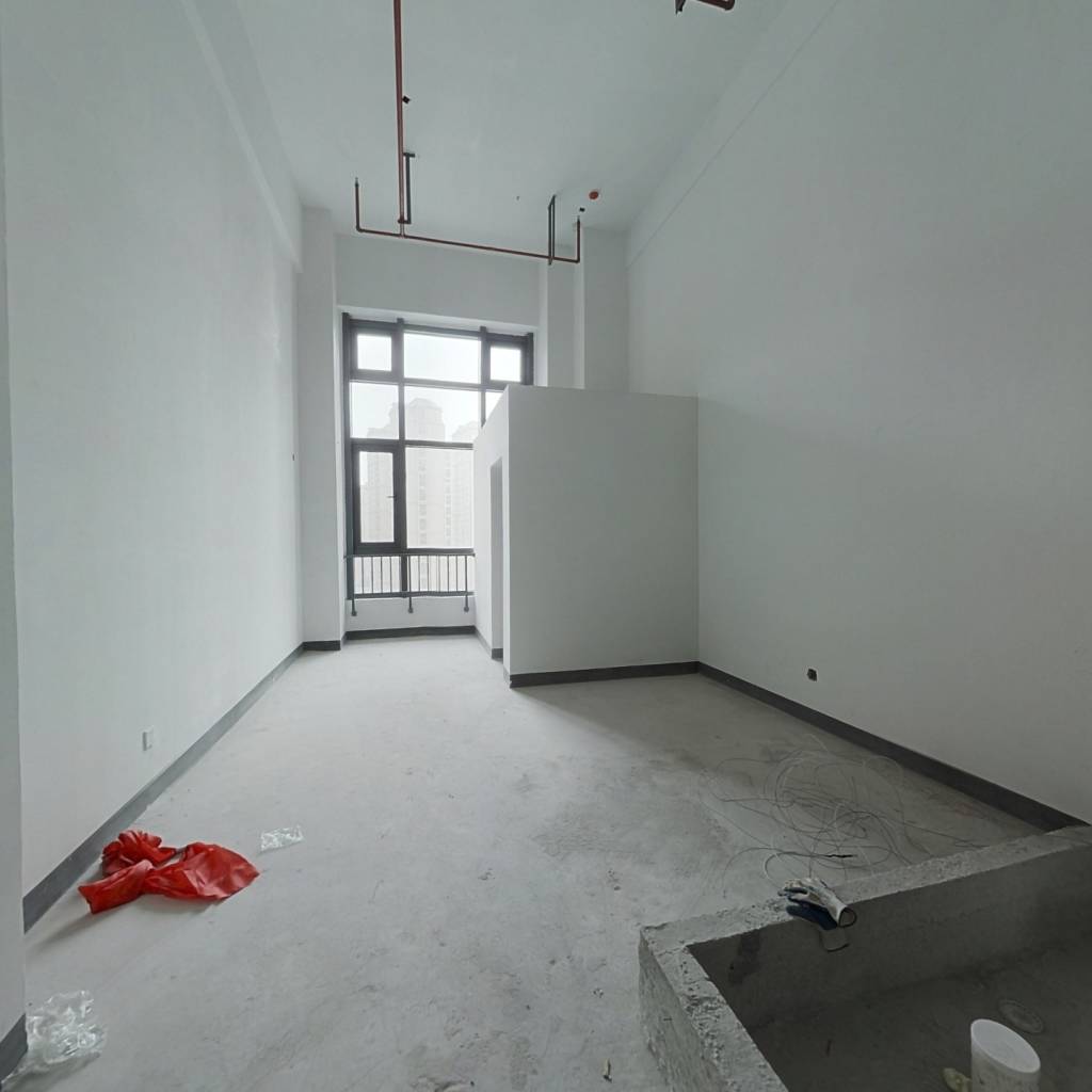 立体城汇江庭LOFT公寓70平  小面积层高5.38米