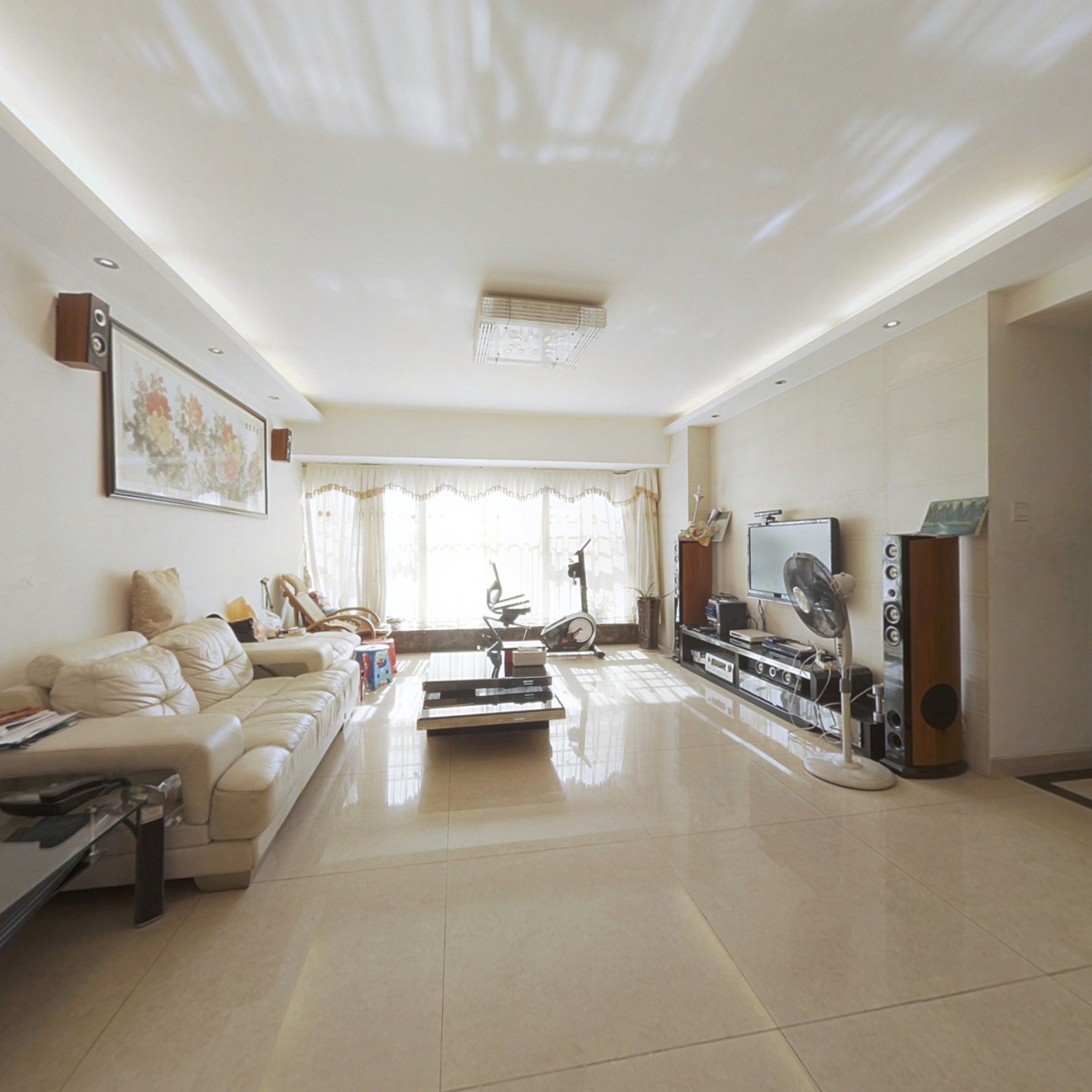 vr看房,在线看房,省时省力             分享此房源 1800万 116838 元