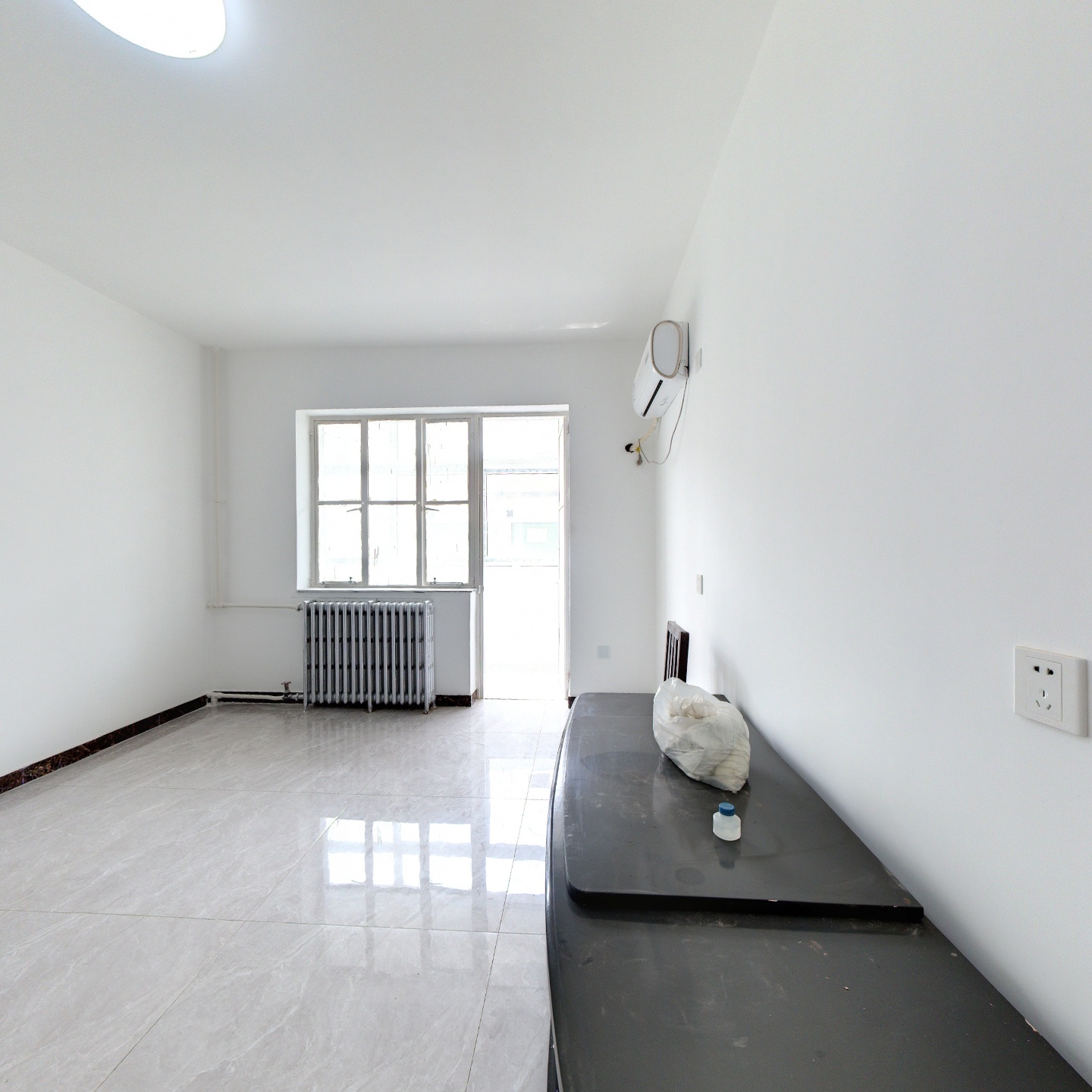 地理位置优越，房本满五不唯一，税费低。精装修