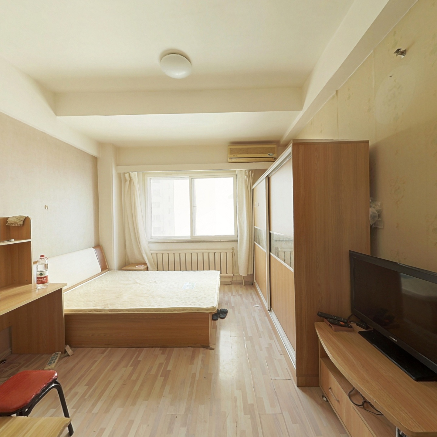新东方公寓 一室一厅总房款低 靠 近万达商圈