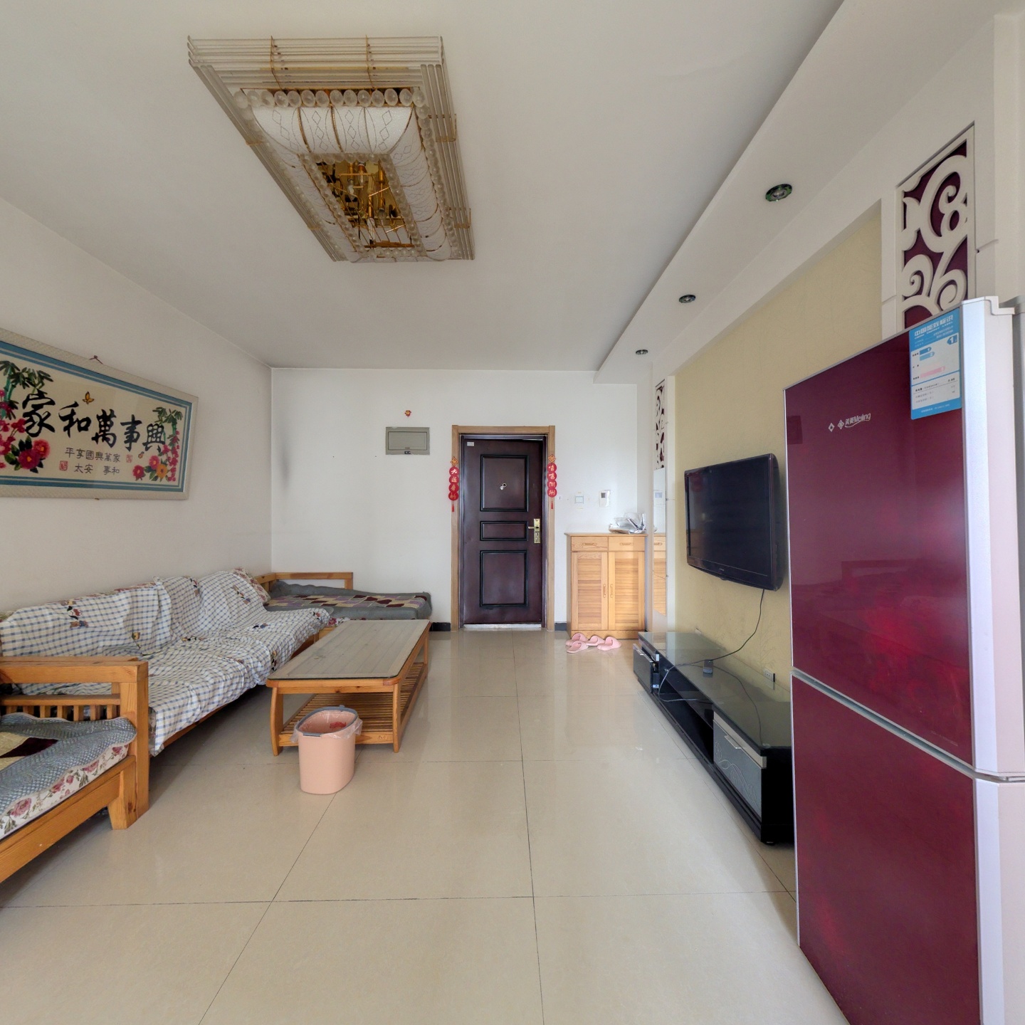 华阳路 户型方正两居室 拎包入住 出行方便