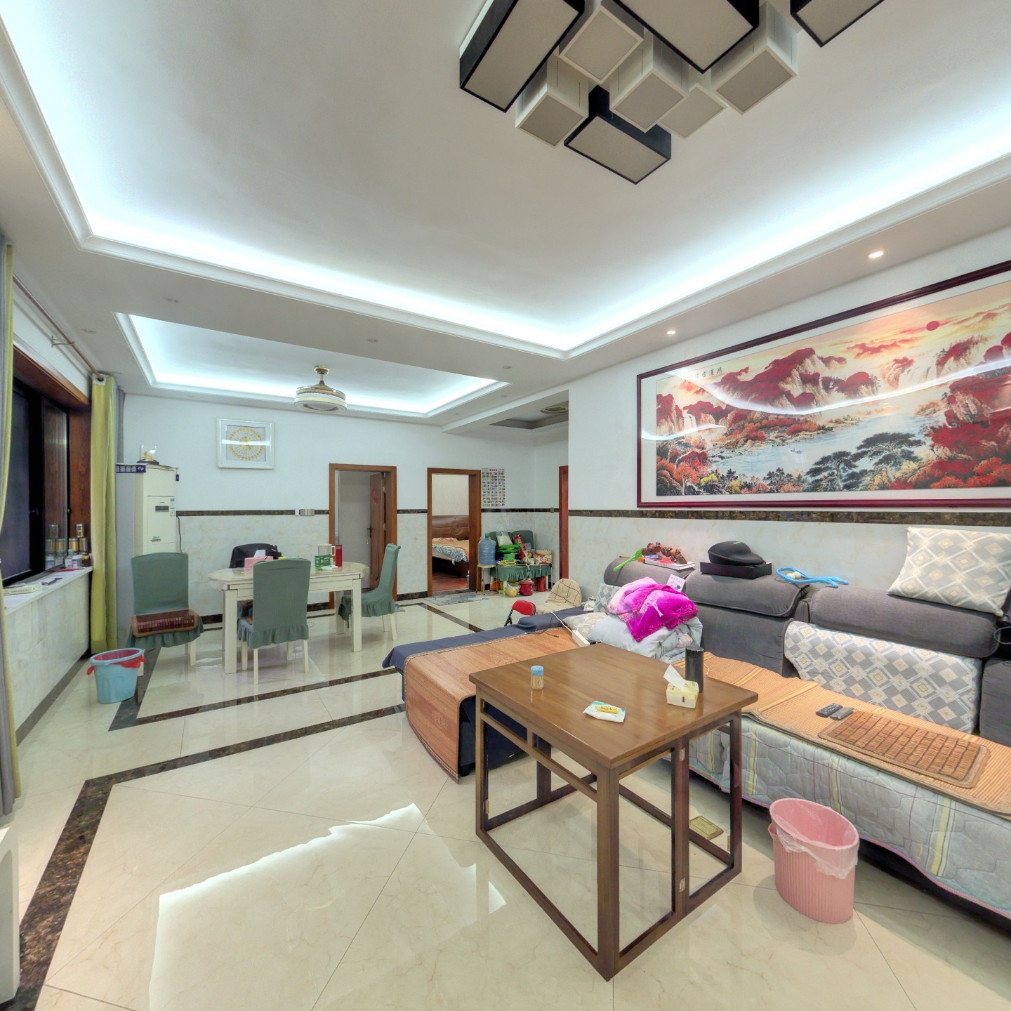 风车坪古街内低层精装修三房两厅业主诚意出售，预约看