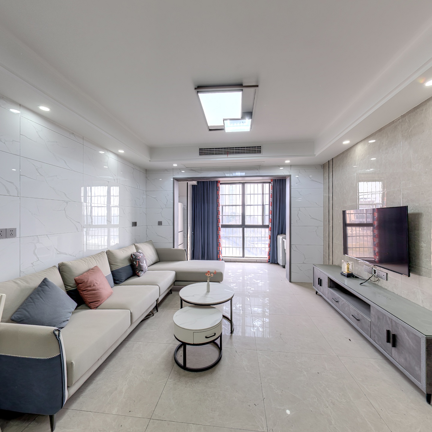 上子敬，业主自装20多万，大品牌家具电器，拎包入住