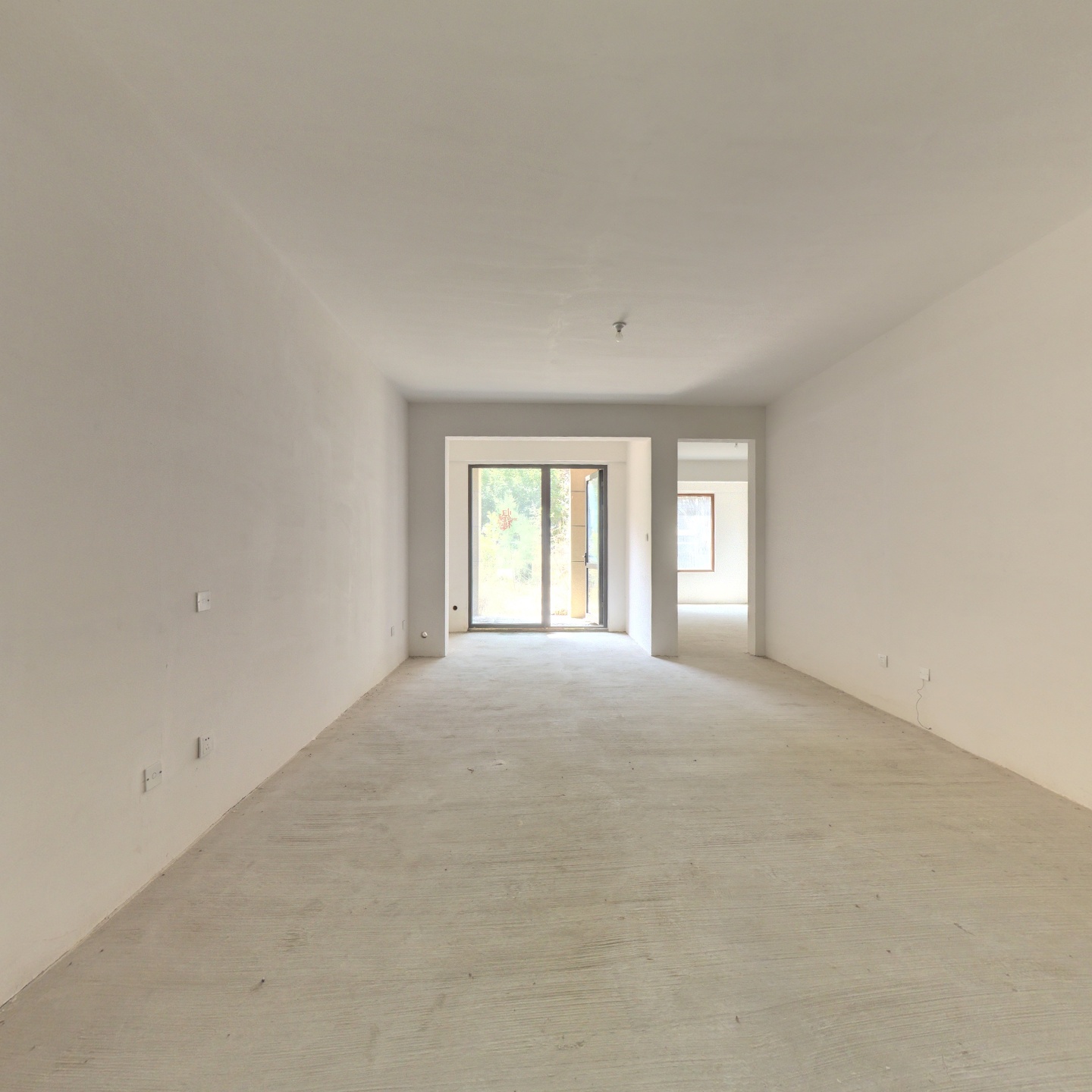 出售鸿坤理想尔湾洋房  四居双卫