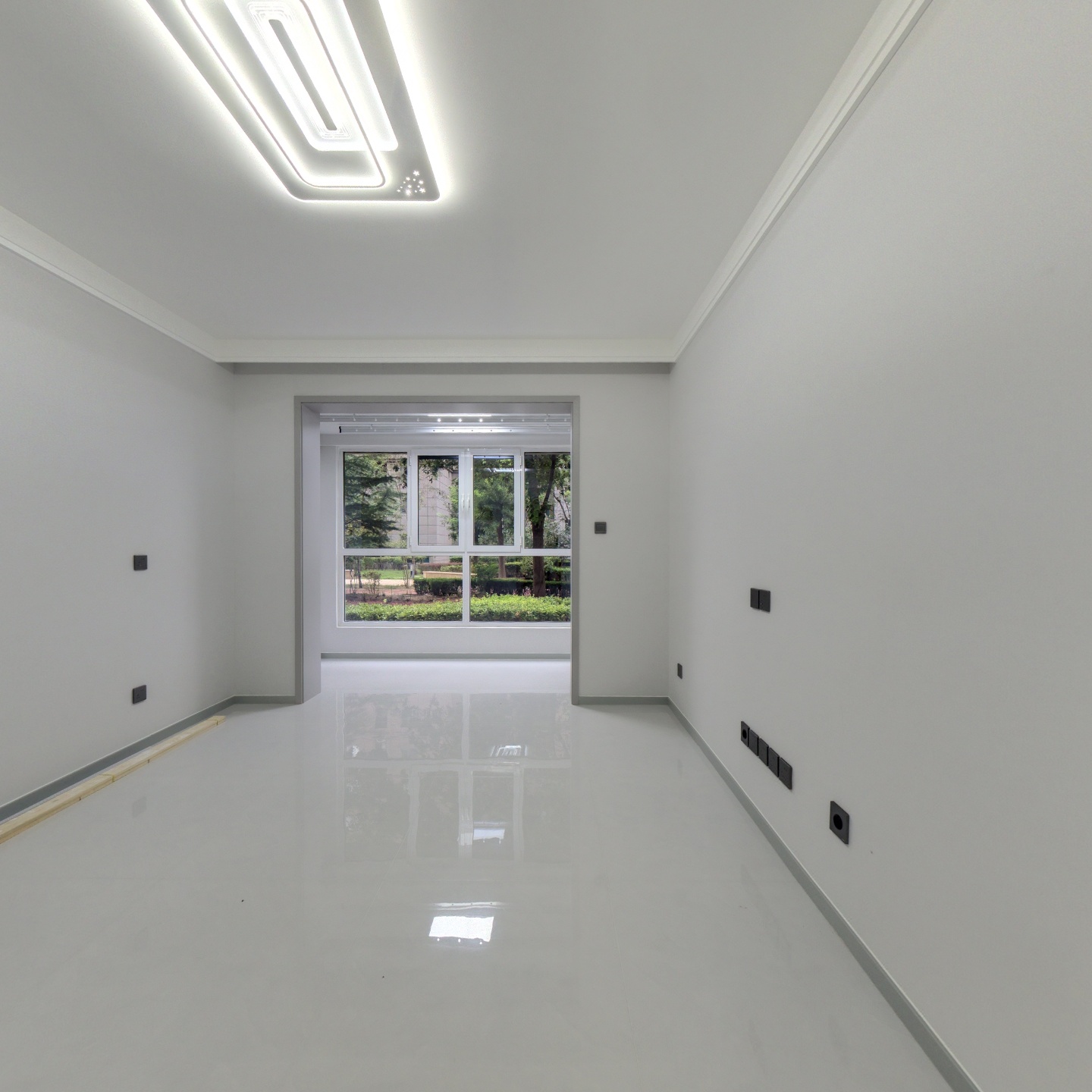 天地新城 南北通透大三居 业主自住装修 拎包入住