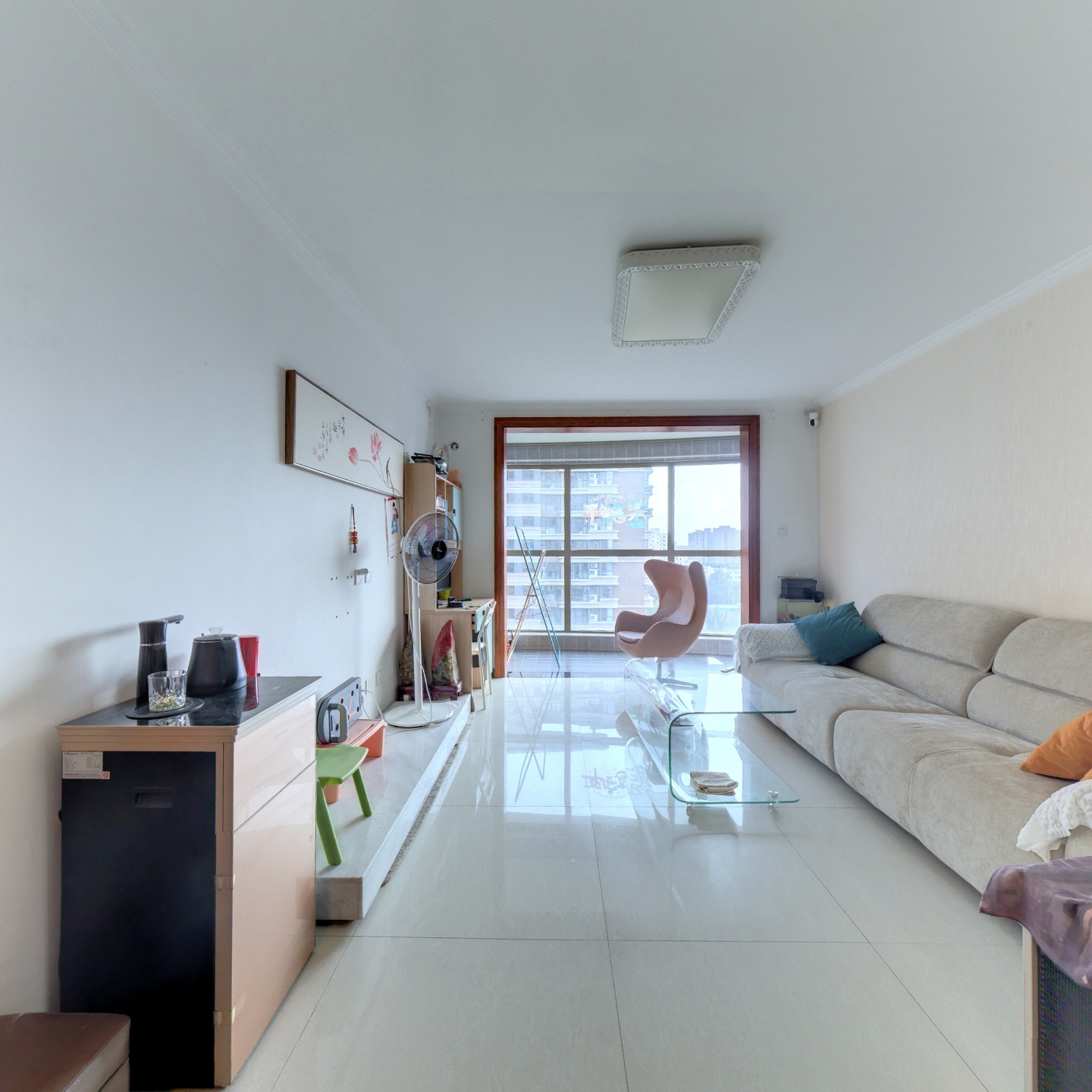 御景园全南两居  精装修 中高好楼层 全天采光