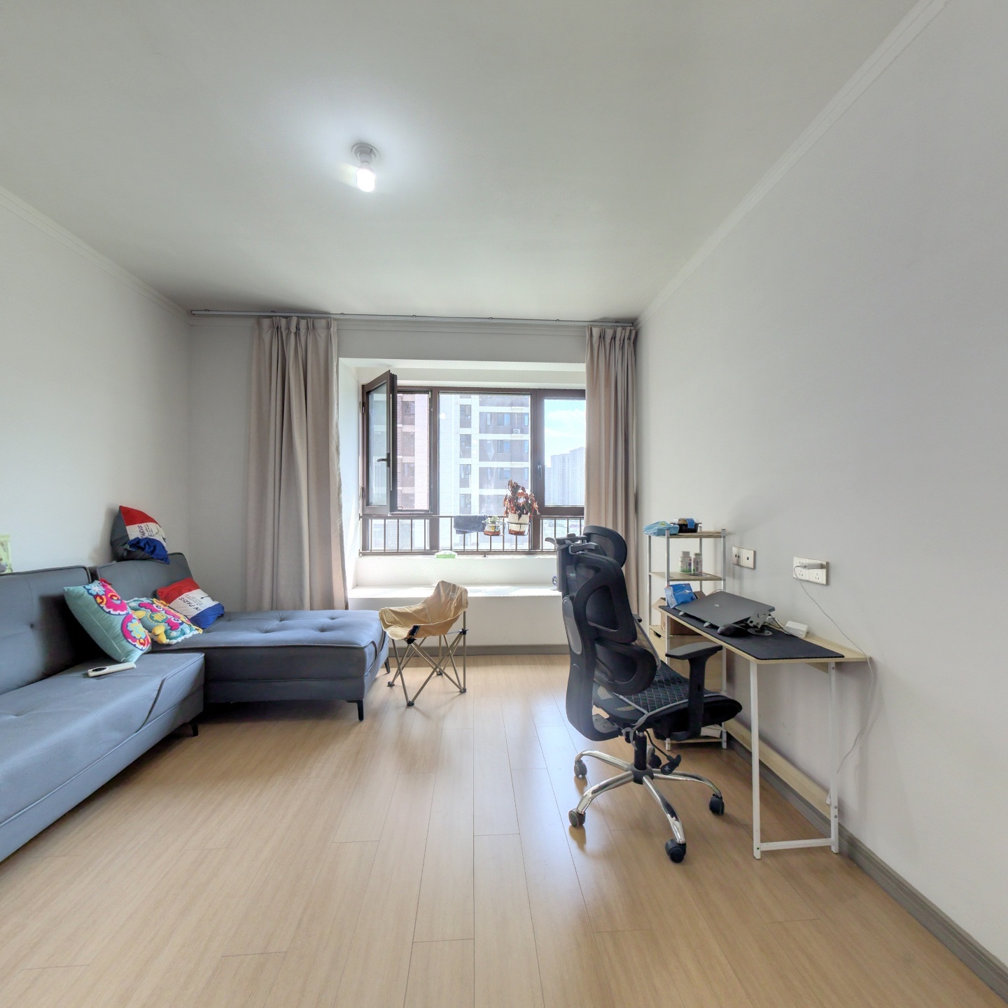 樾府国际 双卧朝南 人车分流 南北通透 明卫