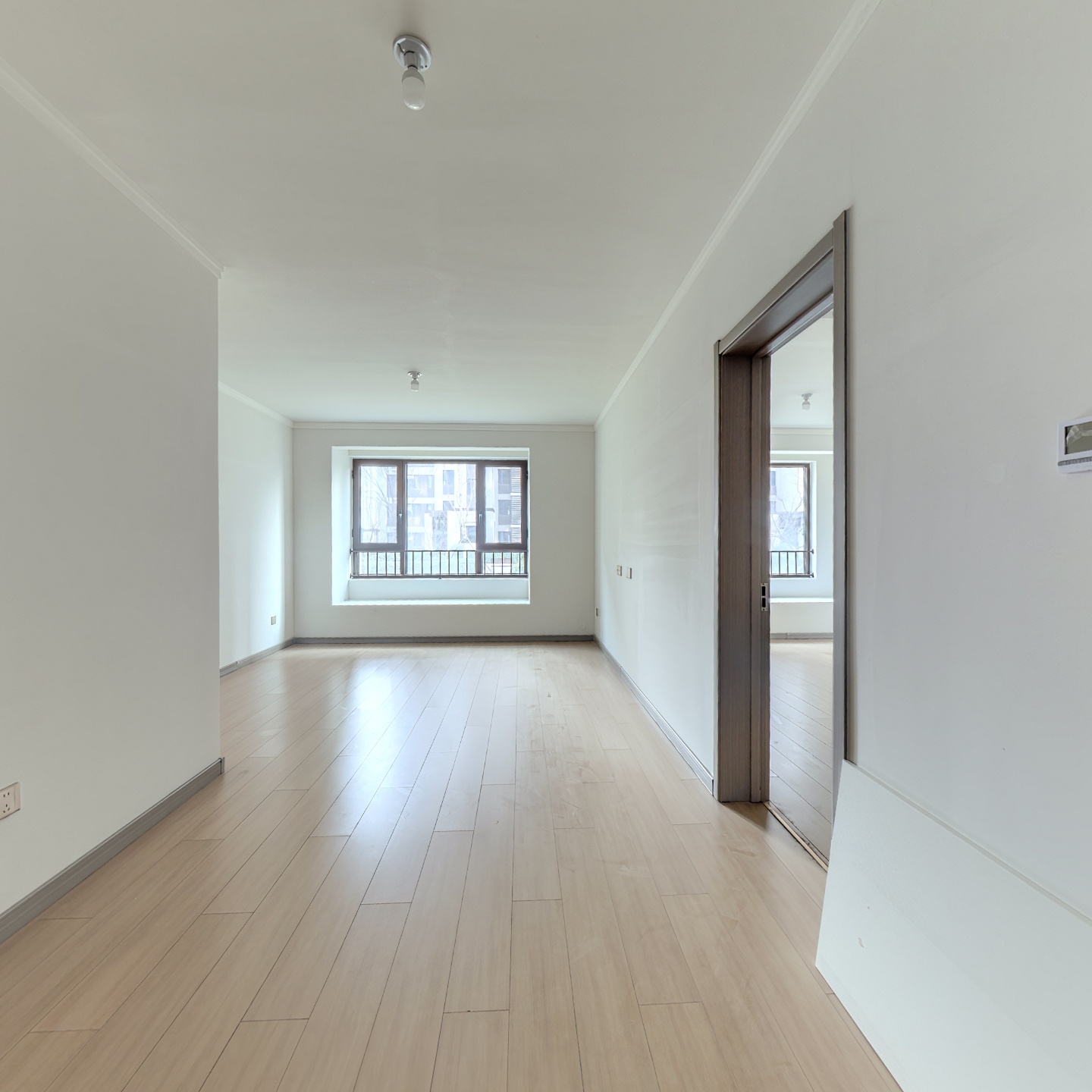 央企精装现房 人车分流 诚意出售 手续简单