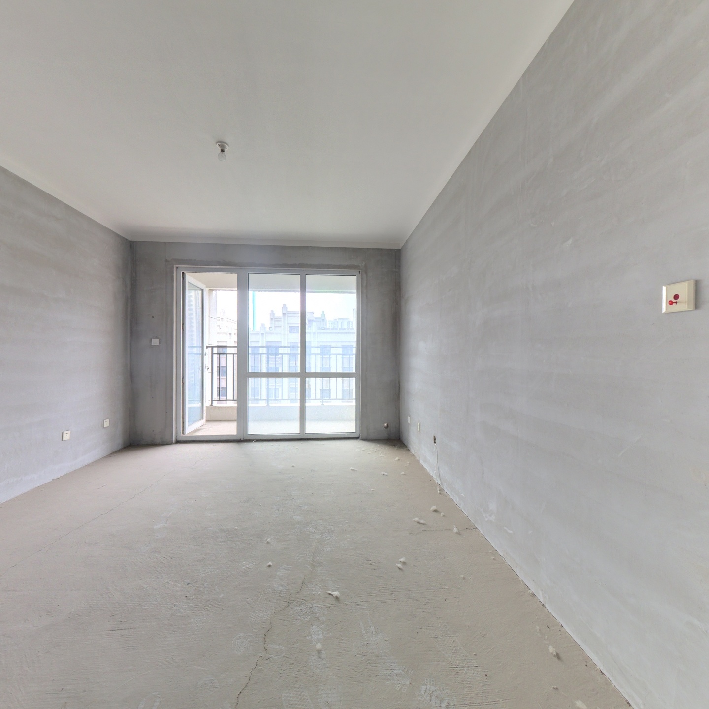 华融现代城一梯两户低层洋房 带阁楼