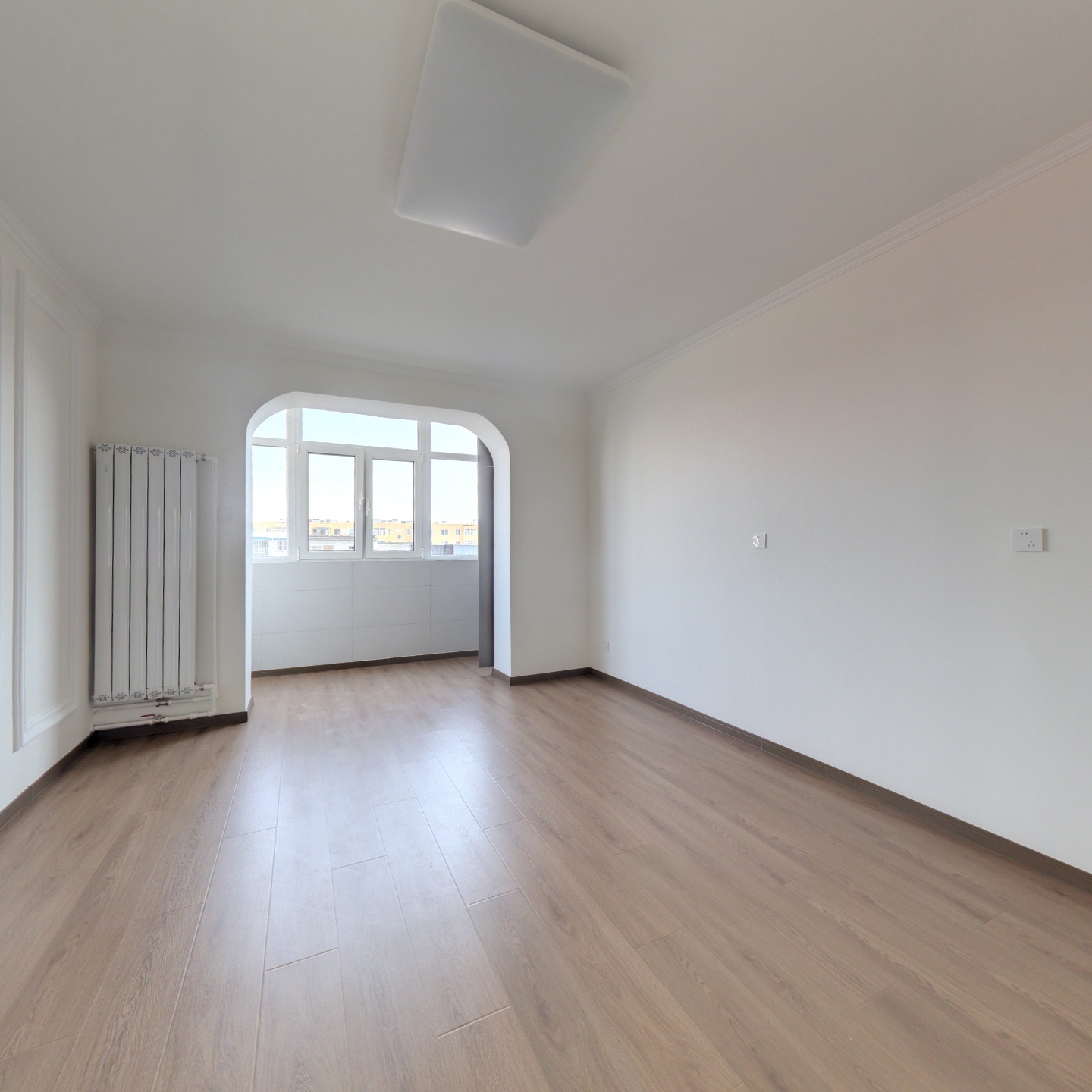 开发区 精装未住 通透三居室 房本满五