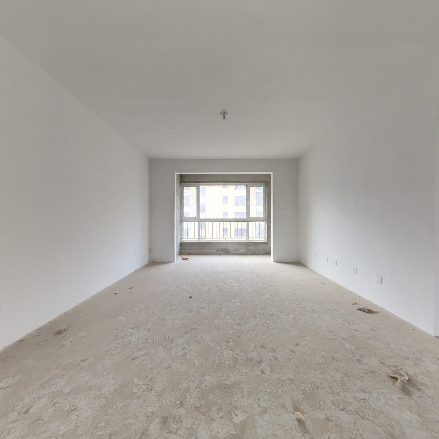 划旗城电梯4楼，170平，四室，带车储，随时看房