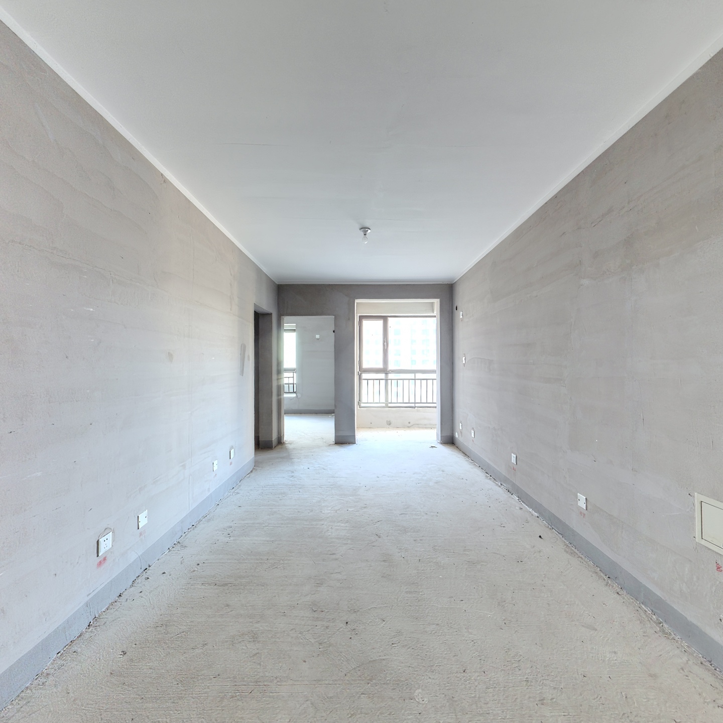 中高层，采光好视野好，集中供暖