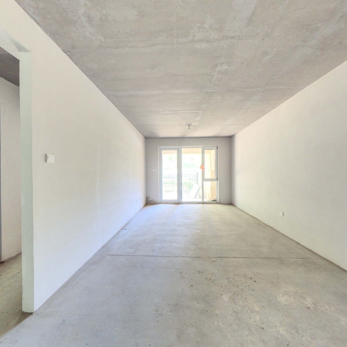 城西桃源新都孔雀城南北通透一层带院子