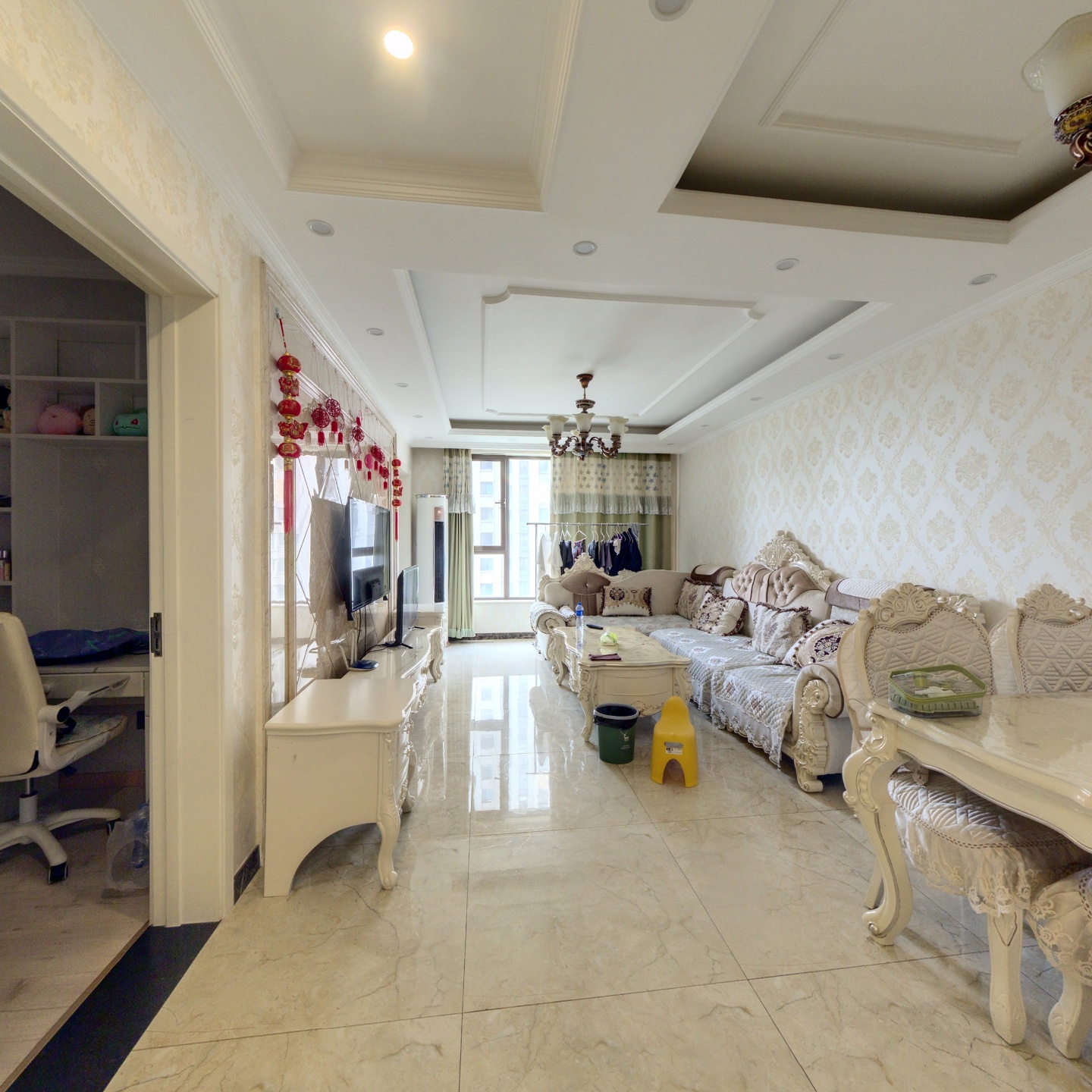 鸿坤理想湾北区 3室2厅 南