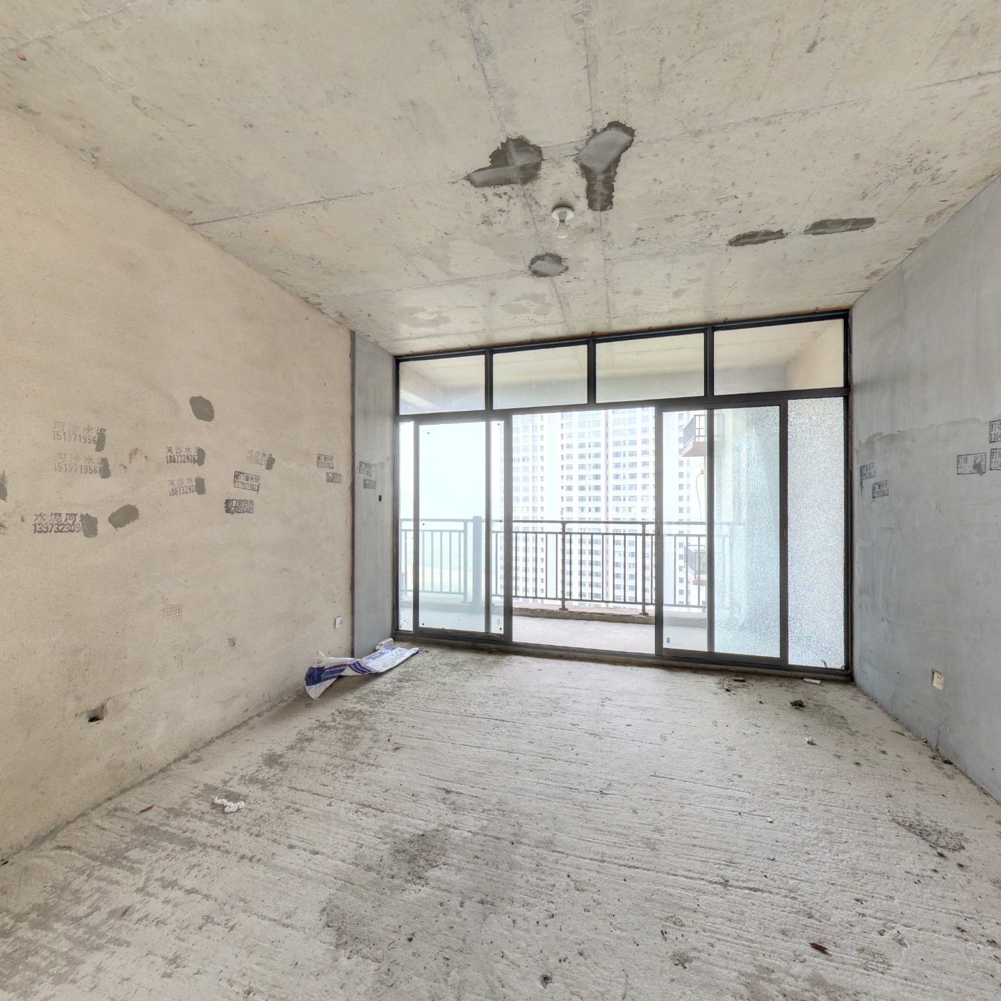 步步高新天地毛坯五房 可看江看万楼采光通风好双阳台