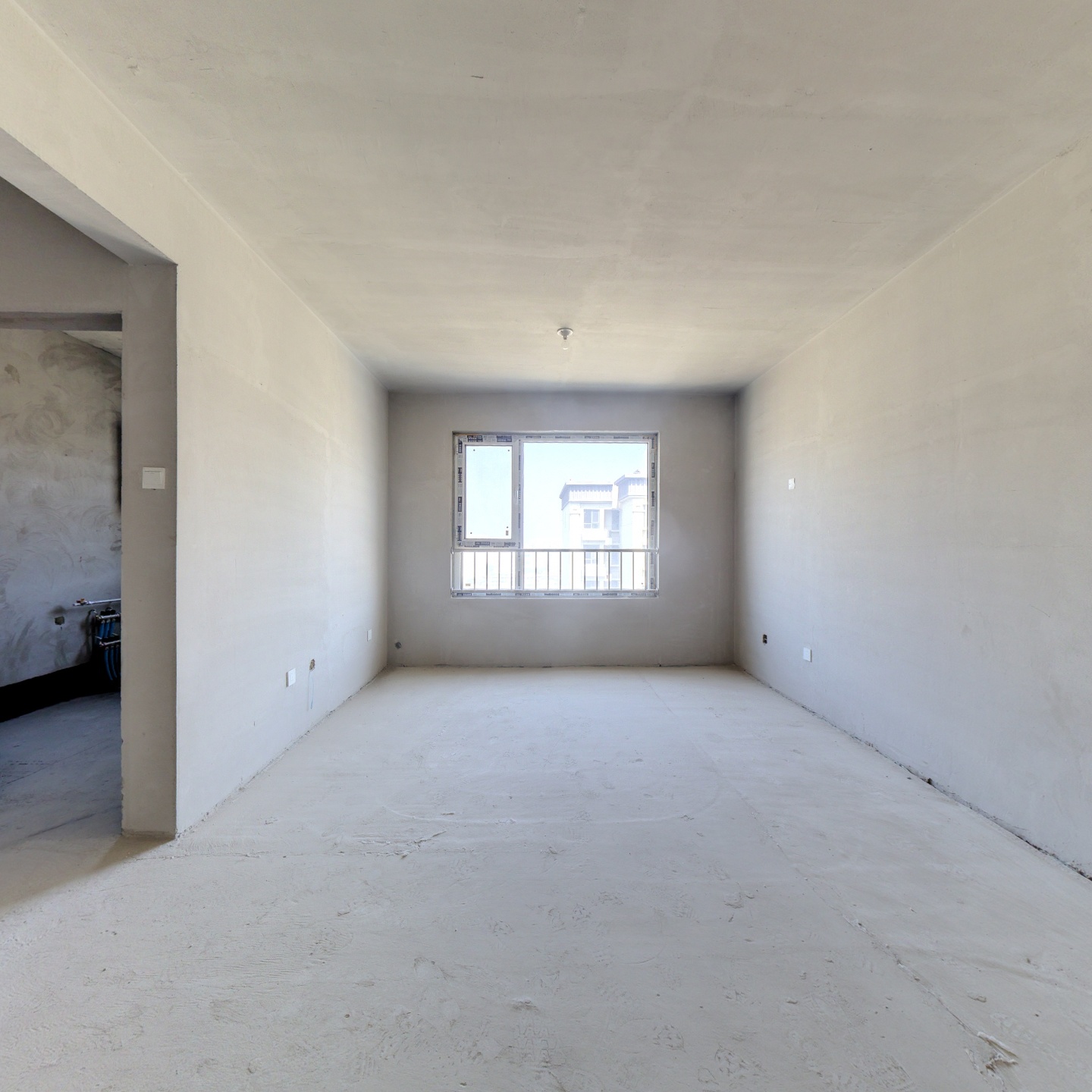 宏远阳光丽景南向两居，毛坯随意装修，业主急售