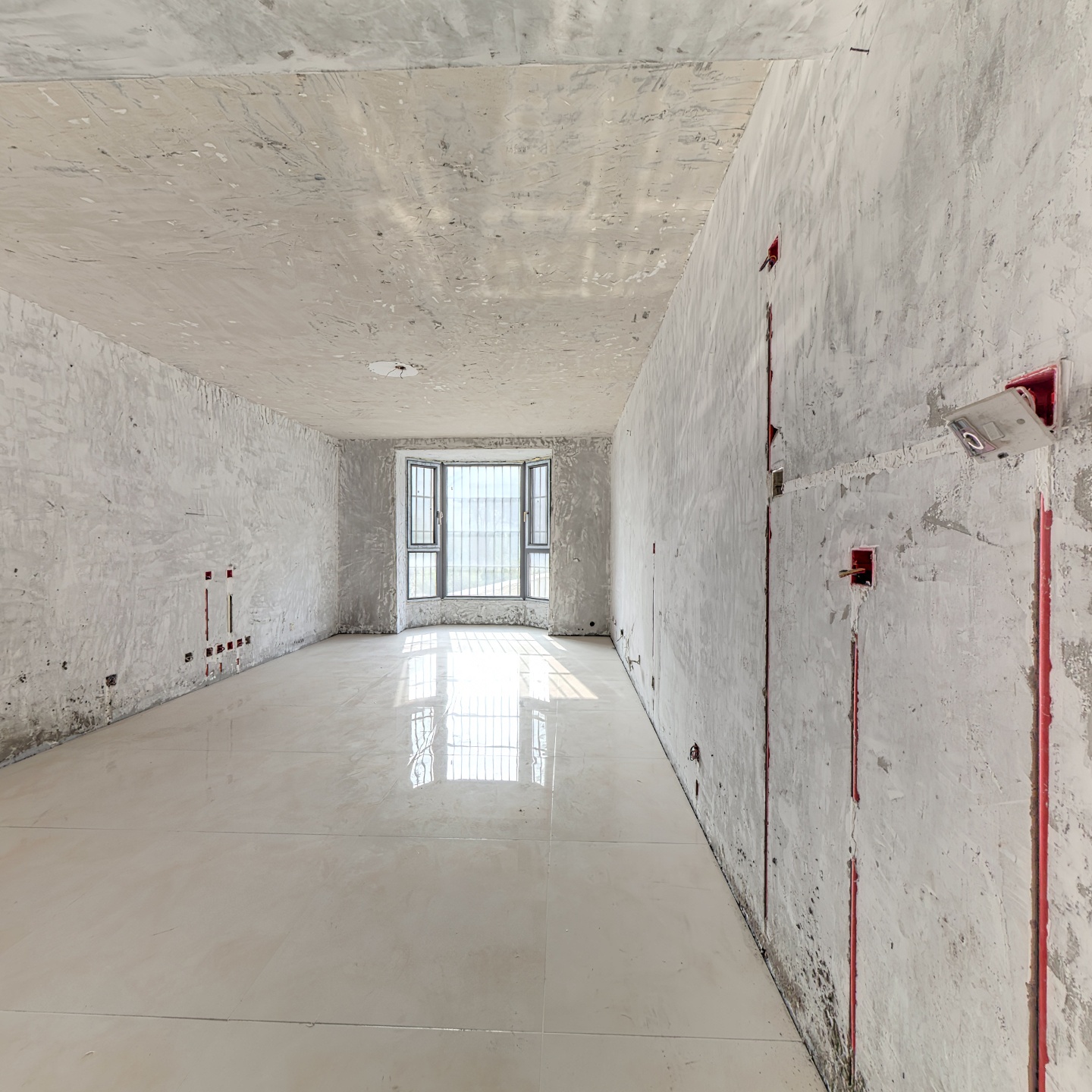 名流枫景洋房，好楼层，税少，看房方便，业主诚意出售