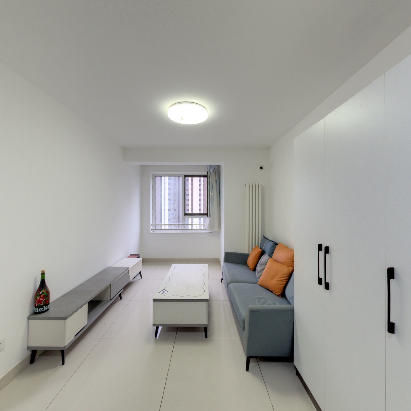 康營家園四期A區(qū)朝南一居室樓層好視野好電梯房