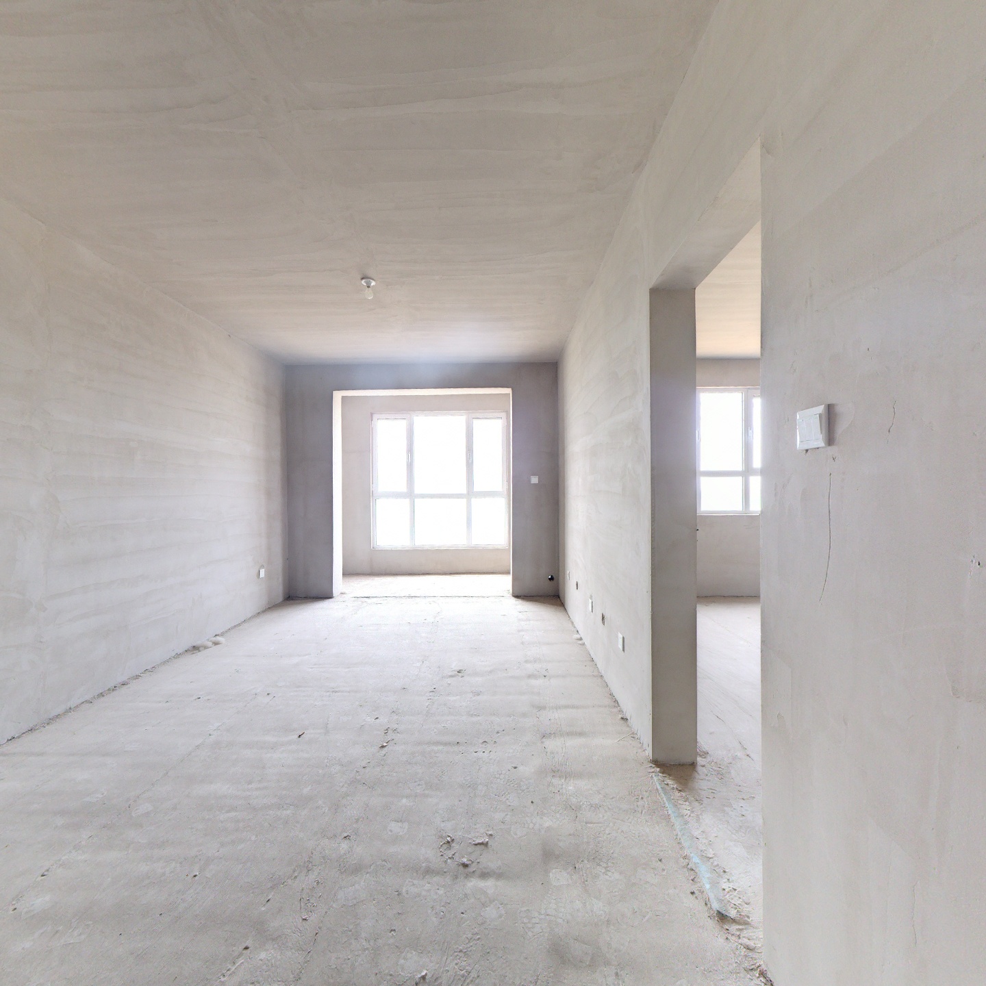 牛津花园 全阳两居 毛坯随意装修 看房有钥匙