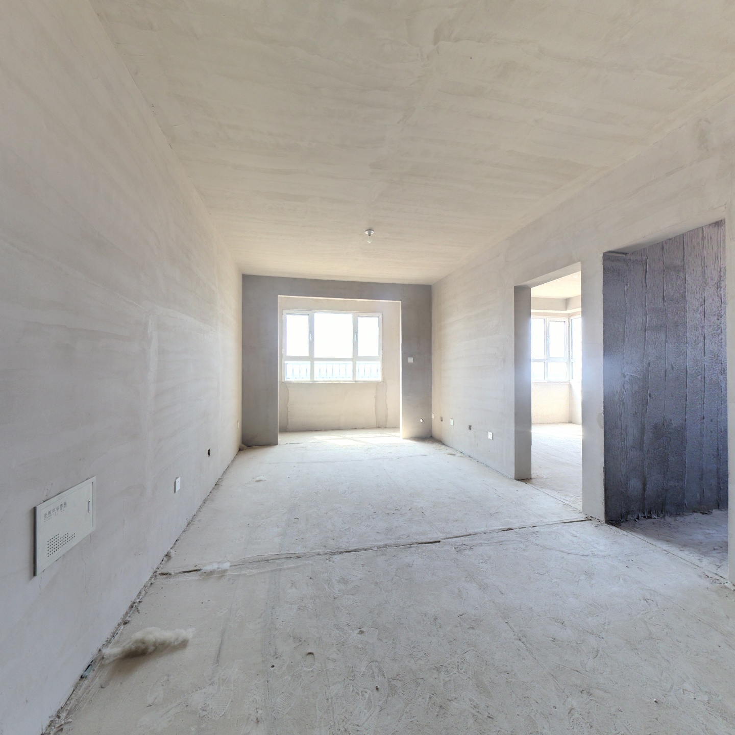 南面一栋楼 高楼层 毛坯 朝南2居 有本