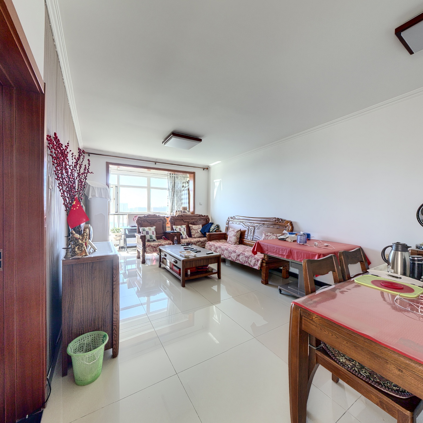 凯旋门精装两居，本满五不唯一，税费低。