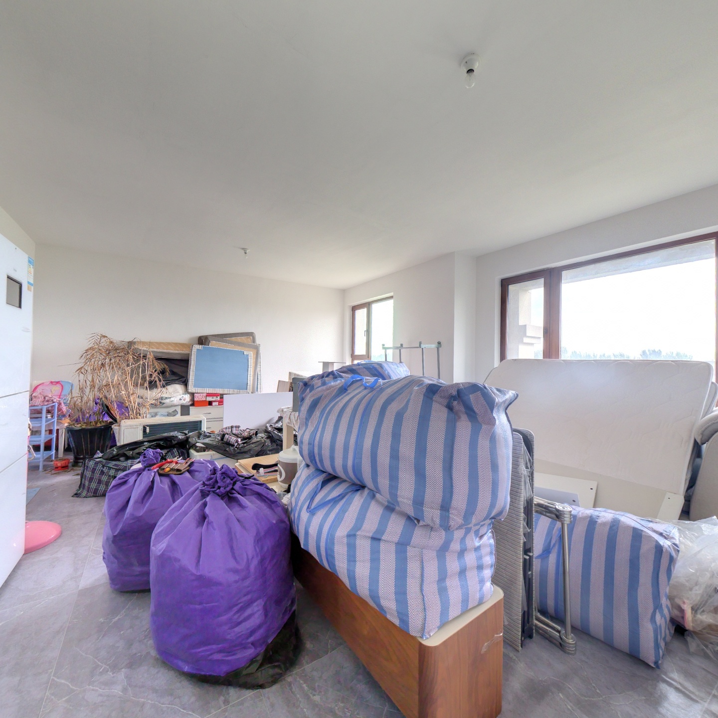 高铁新干线 3室1厅 南 北