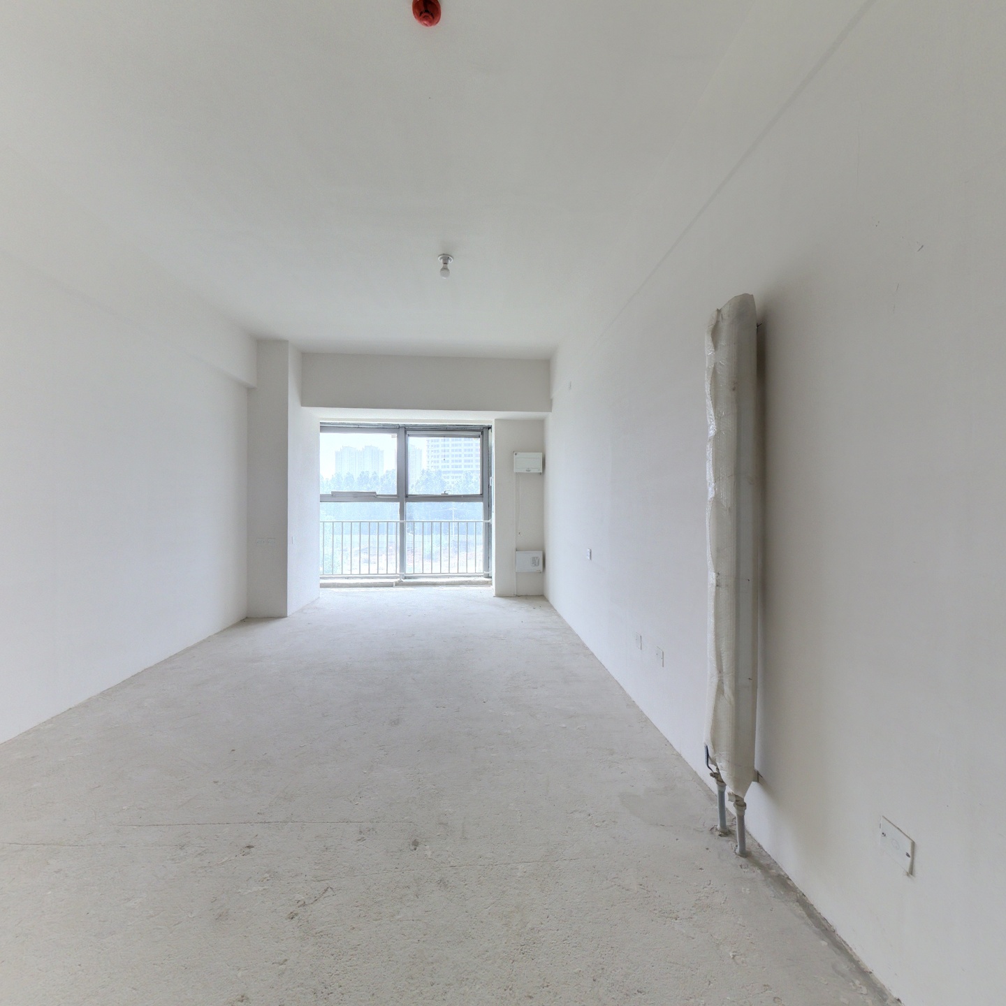 万科城际之光一居室 户型方正 全天采光