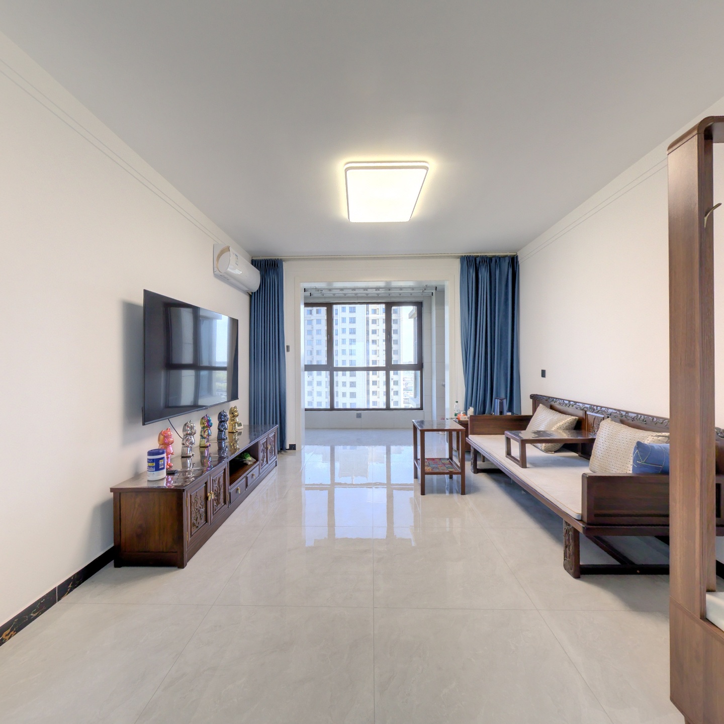 南北通透三居， 集中供暖 人车分流