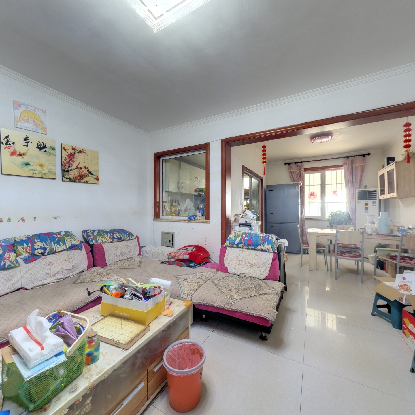 ：房本在手， 南北通透户型，新装修没住过