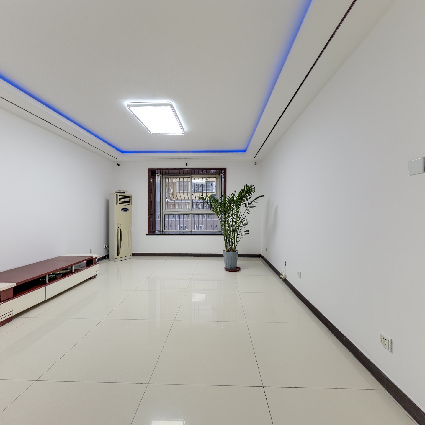 惠友康庭，包税，精装，看房方便，采光好视野好，低楼