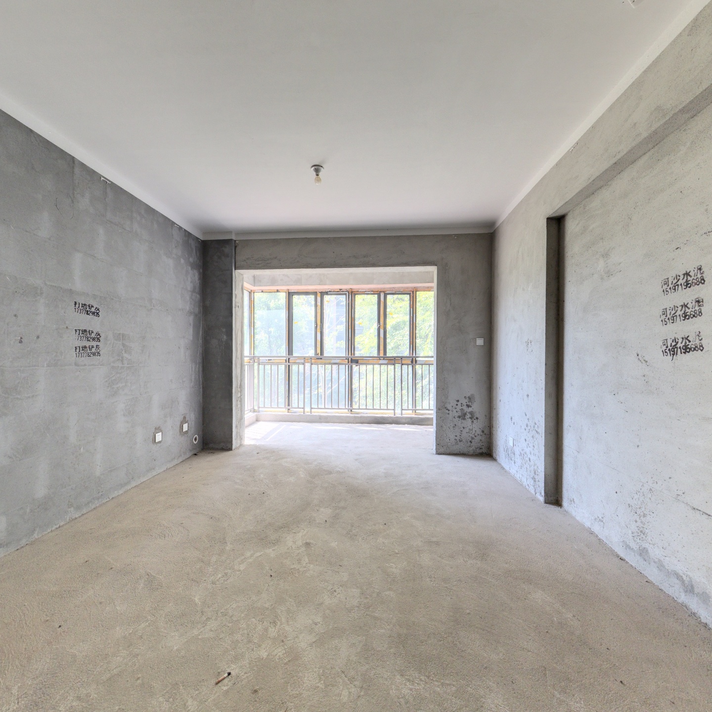 潭房国企开发小区人车分流一级物业，户型周正