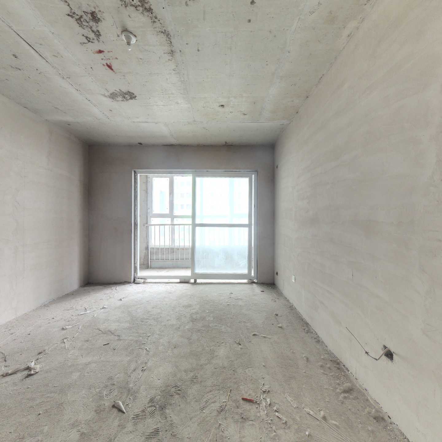 主卧客厅朝南 南北通透  精装修 满五唯一税费低