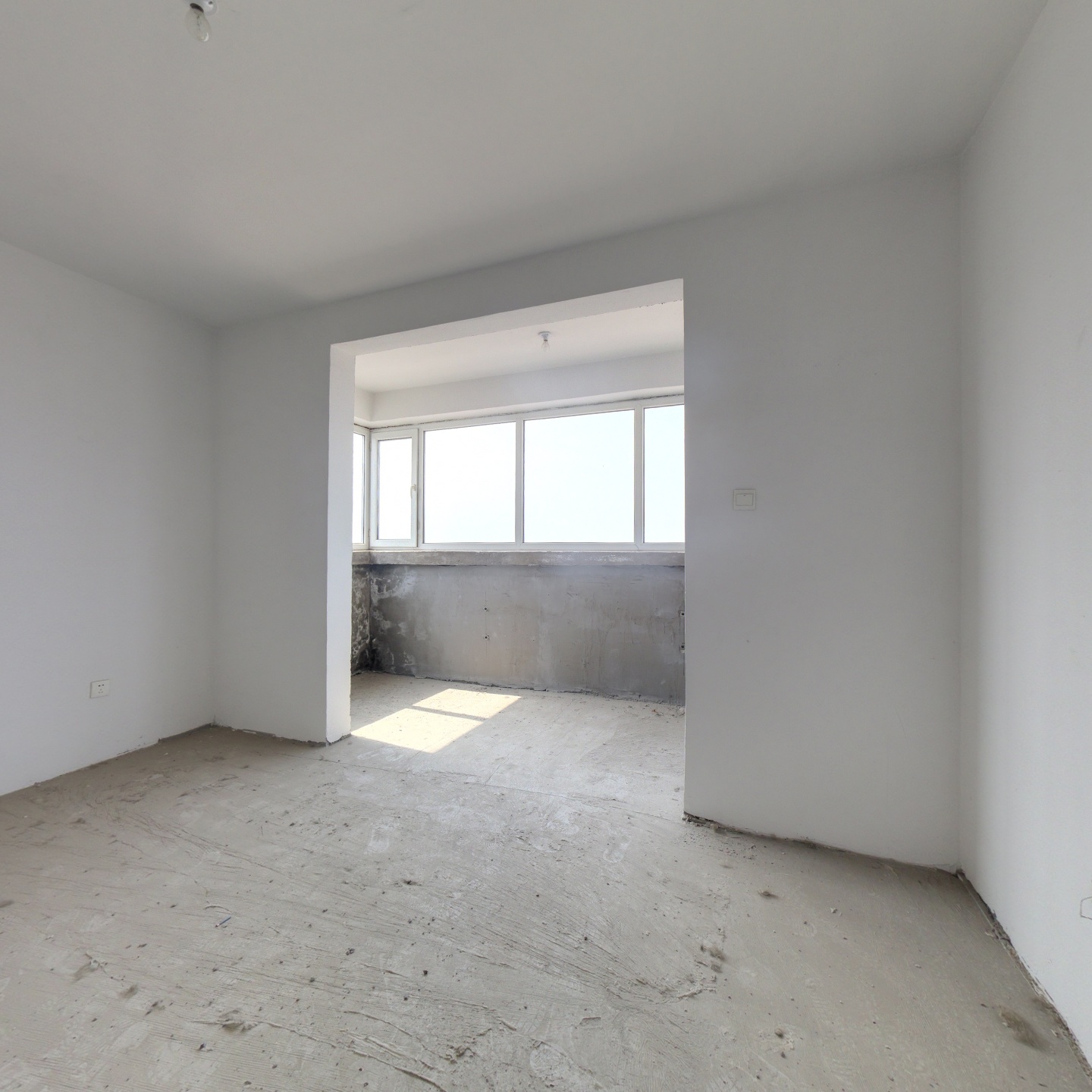 冠云路两居室  闹市中的静心好房