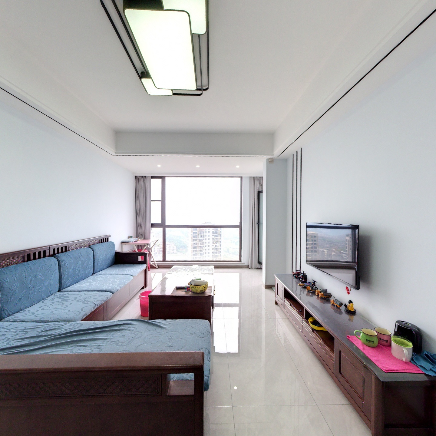 蔡家两江新区，环境舒适，空气好，适宜居住，品质小区