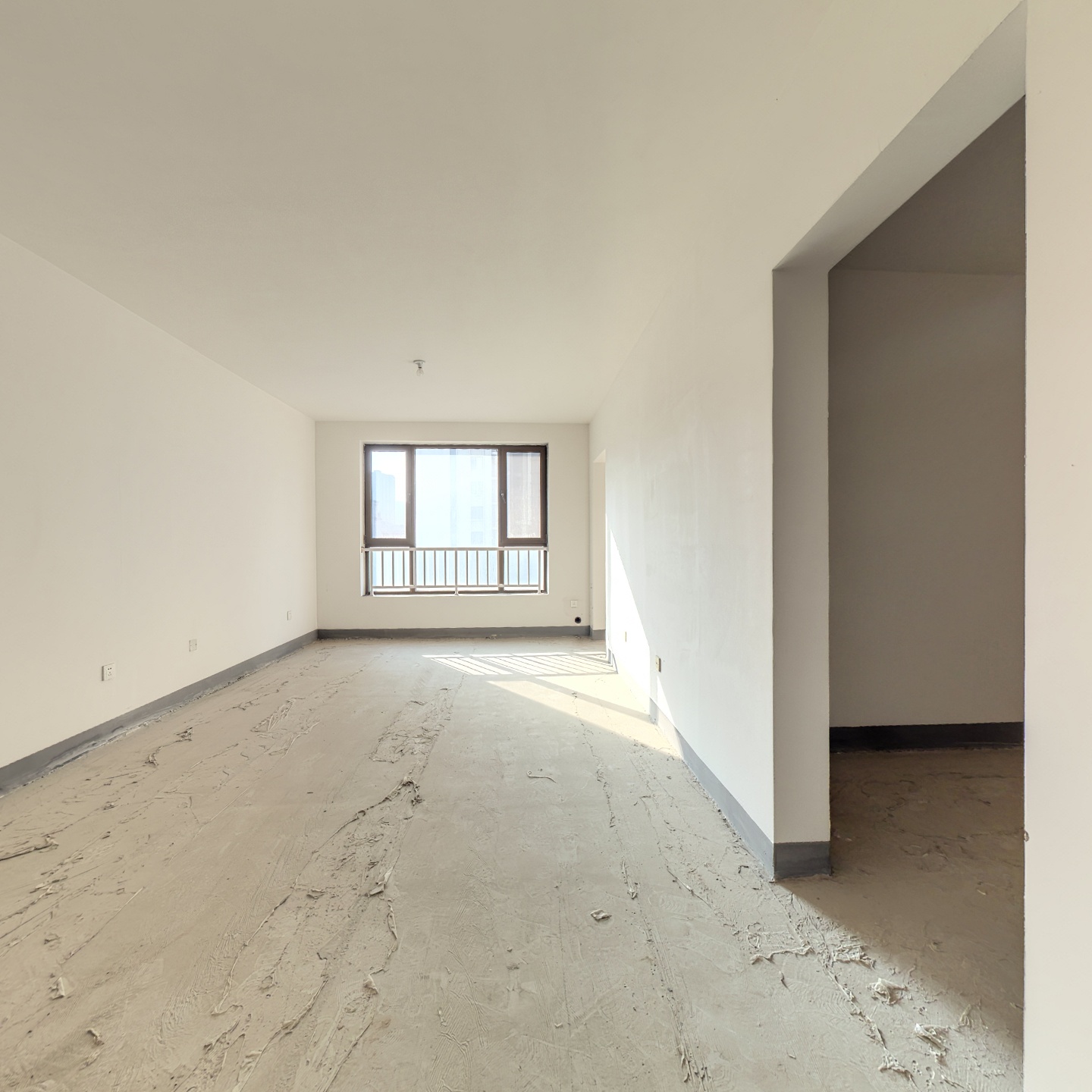 鸿坤理想湾 小三居 中高楼层 全天采光好 随时看房