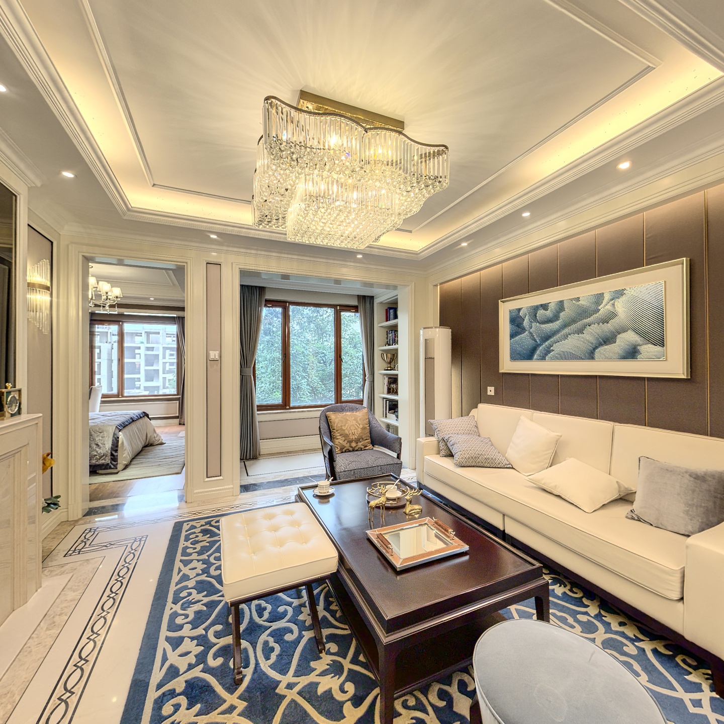 鸿坤理想尔湾，精装修上叠边户，带40平花园，带车位