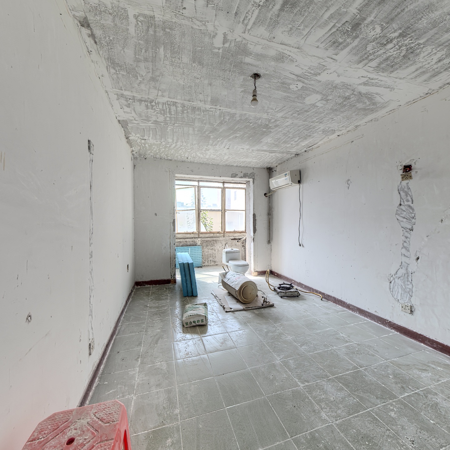 此房本满两年税费低单位房适用面积大