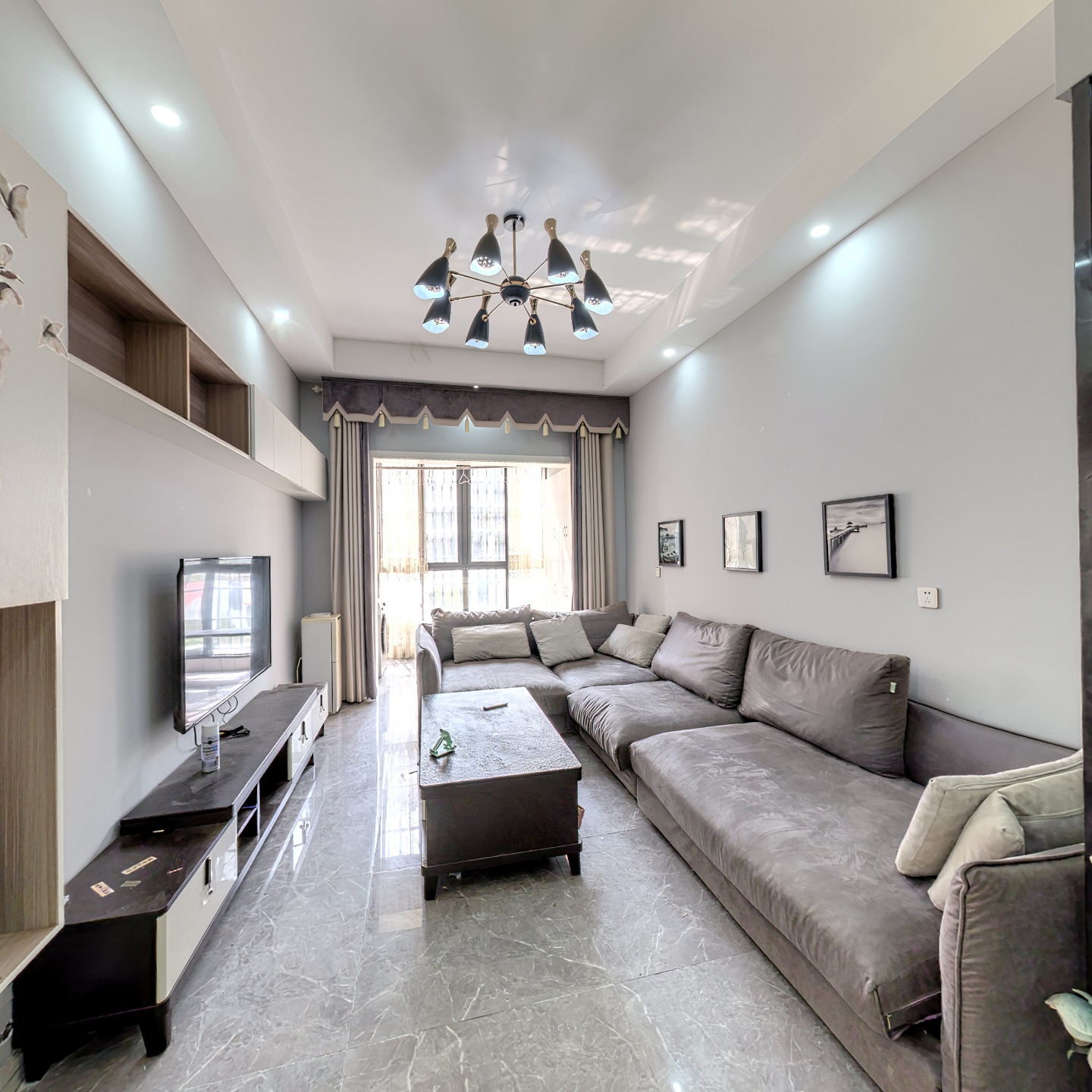 小区环境好，交通方便，诚心出售