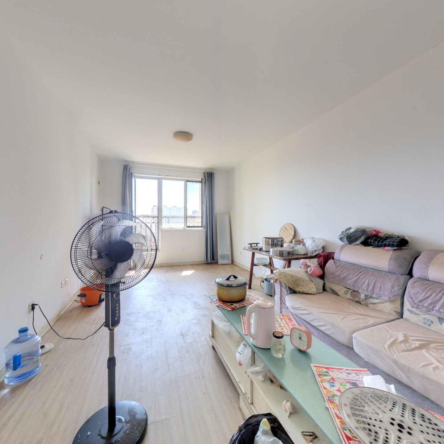 香邑溪谷 南向两居 中高楼层 满二