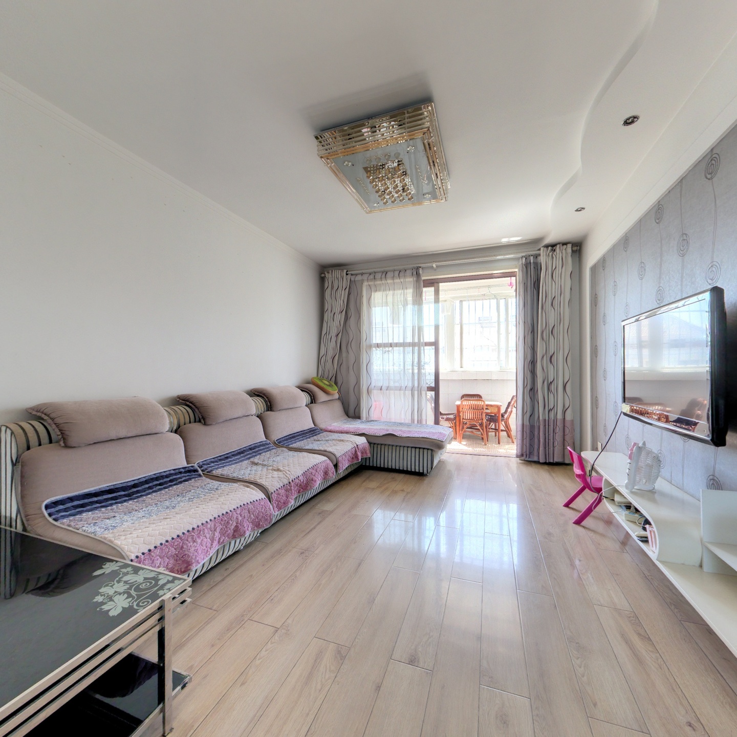 盛世东方6楼带高阁楼2室已装修带储藏室户型好