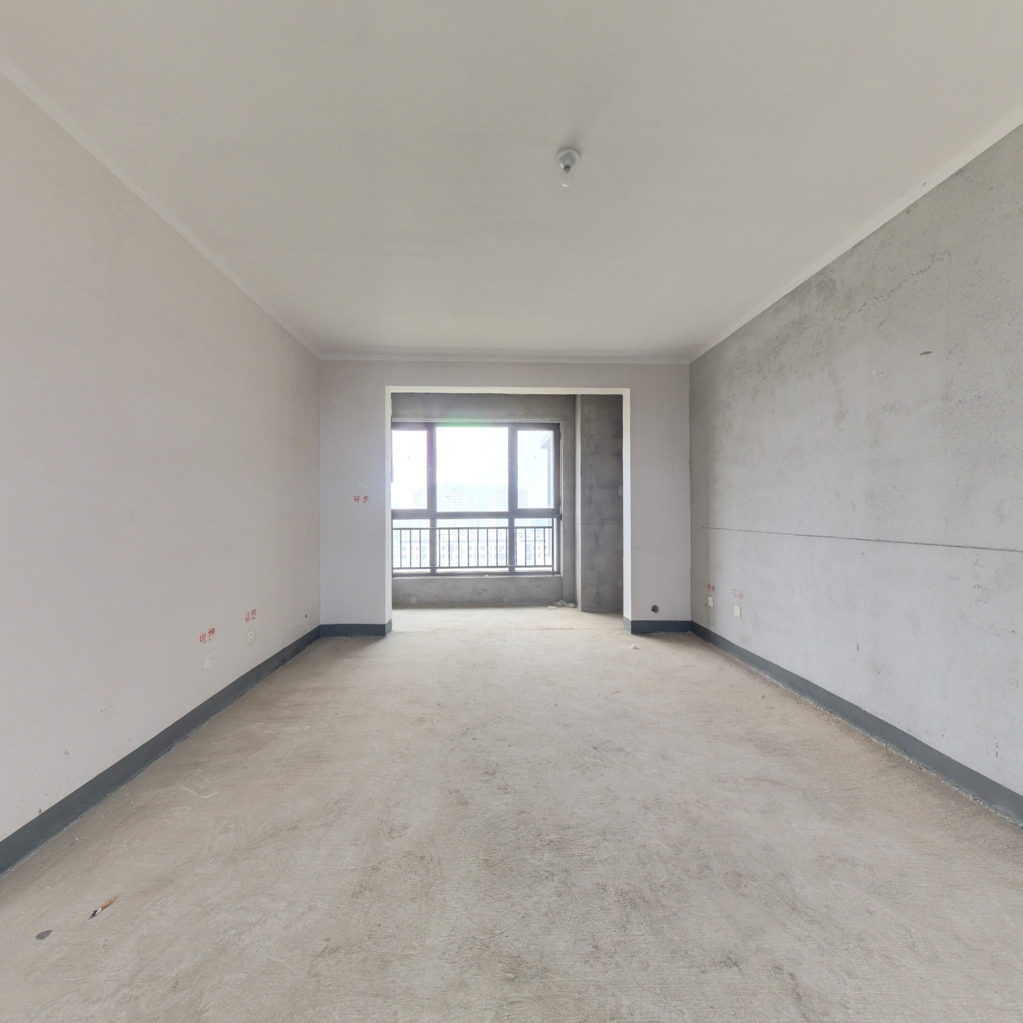 满二 带车位和地下室 高楼层视野好 有钥匙随时看房